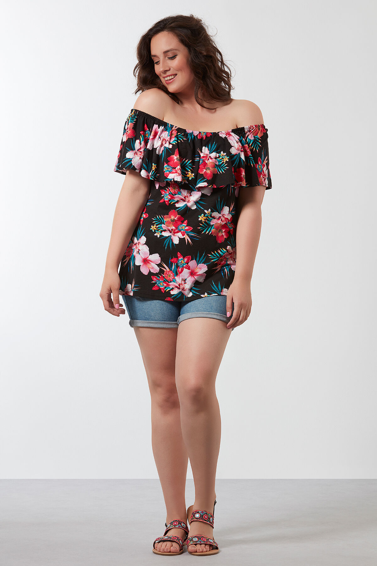 Top de hombro descubierto con estampado floral image number 3
