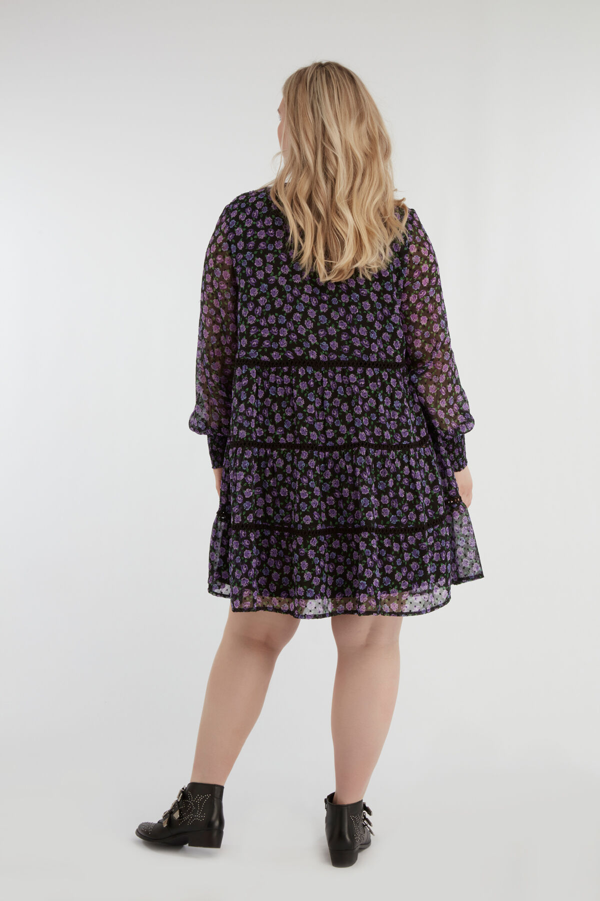 Vestido de flores con detalles fruncidos   image number 5