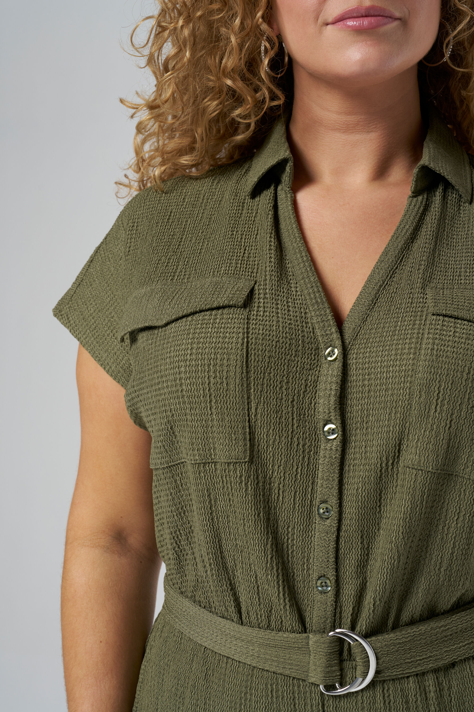 Mono con bolsillos image number 4