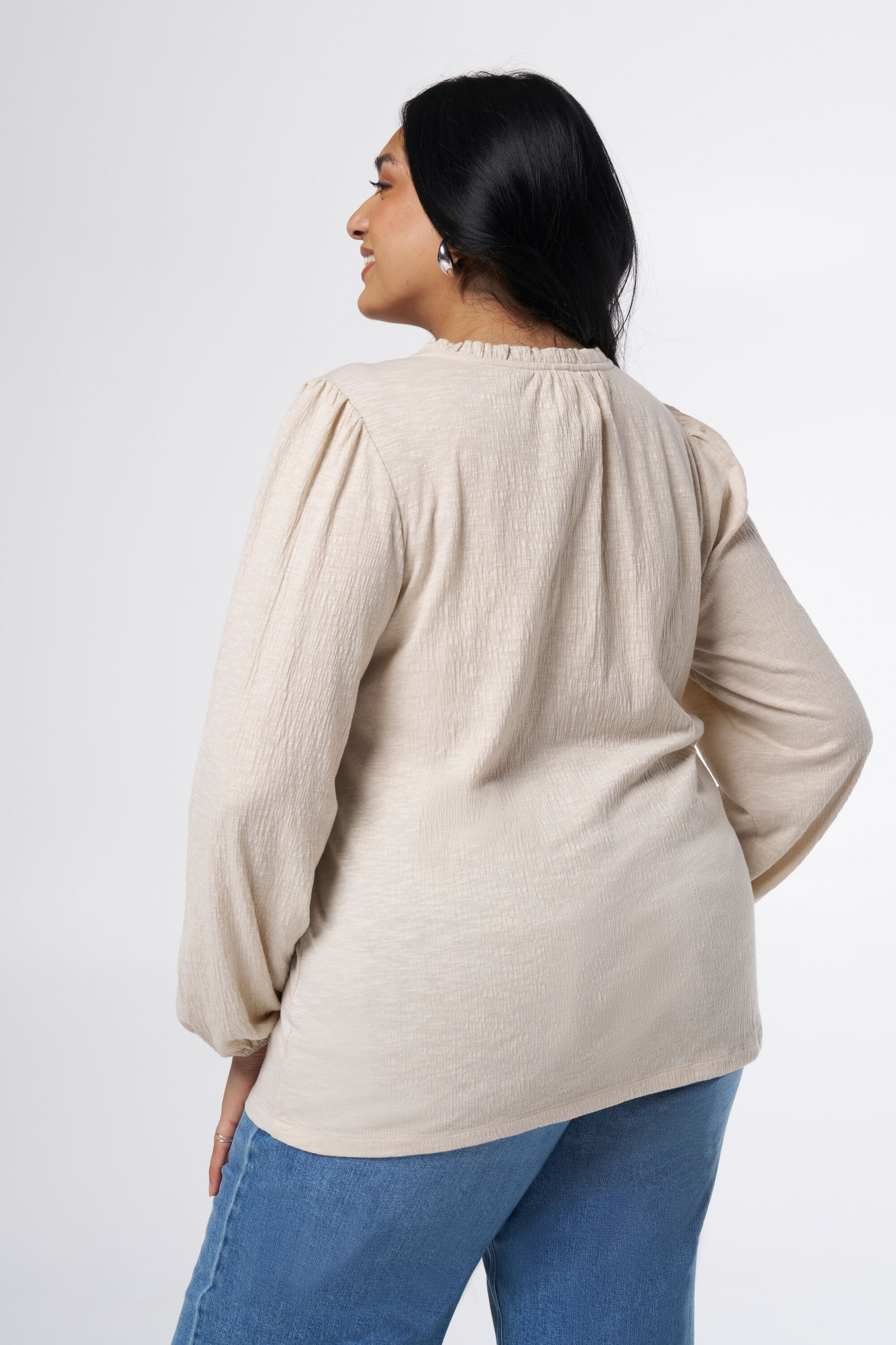 Top con escote en V image number 3