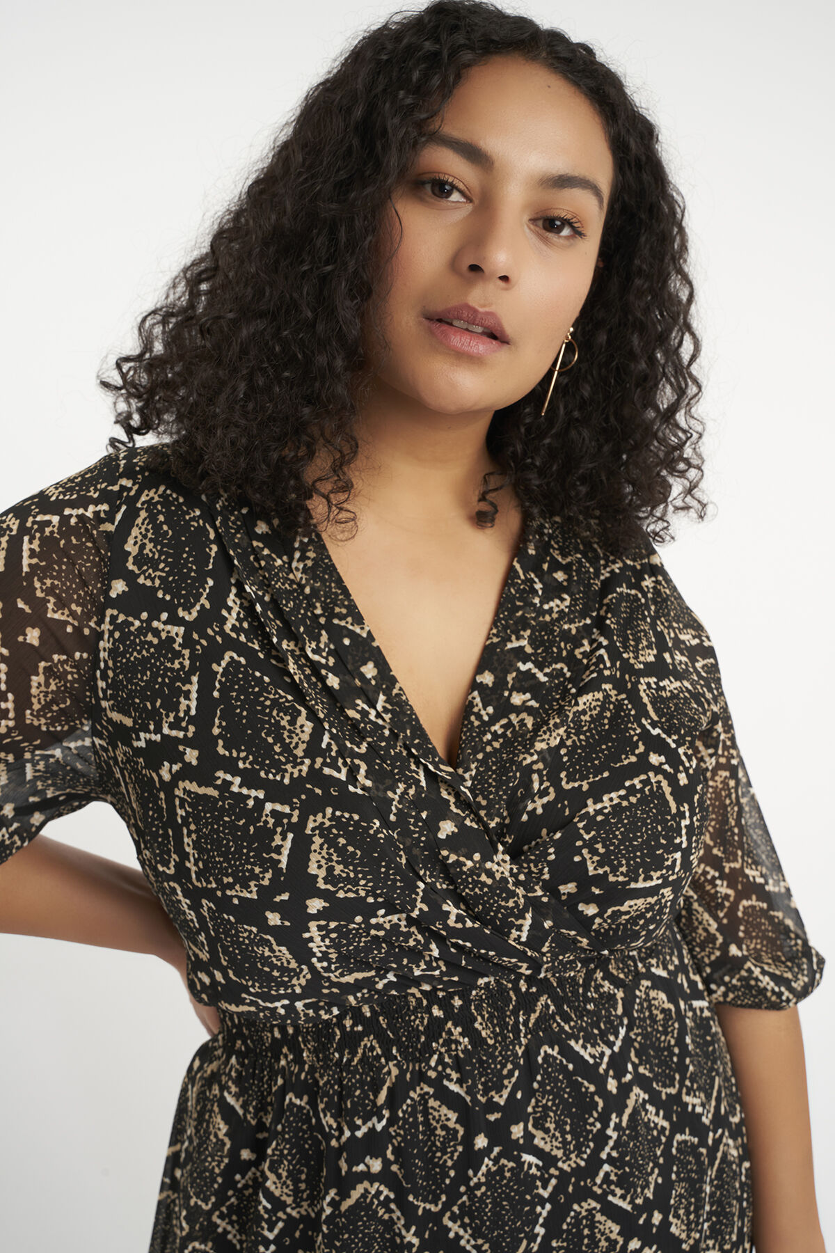 Vestido con estampado  image number 4