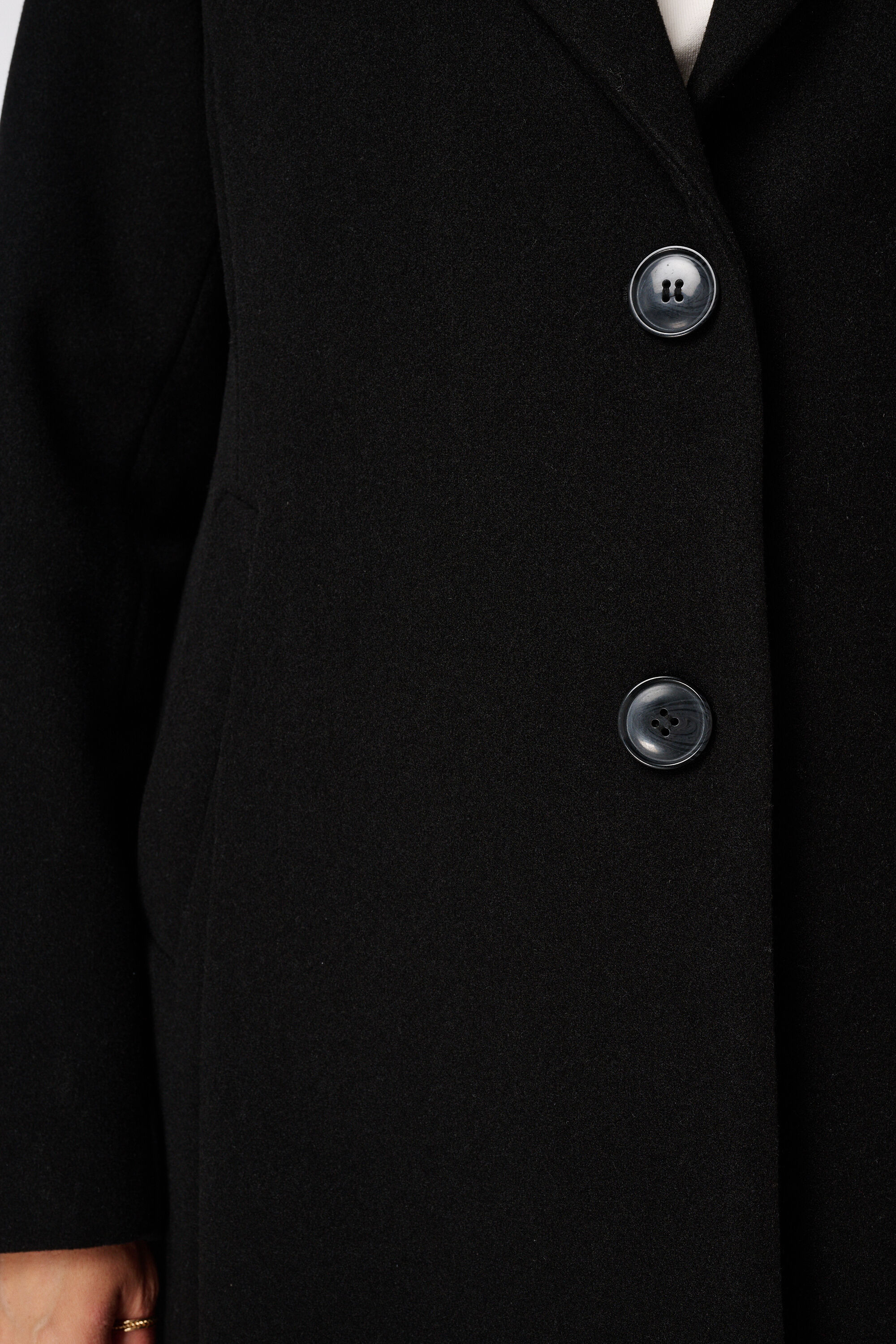 Chaqueta con botones image number 6