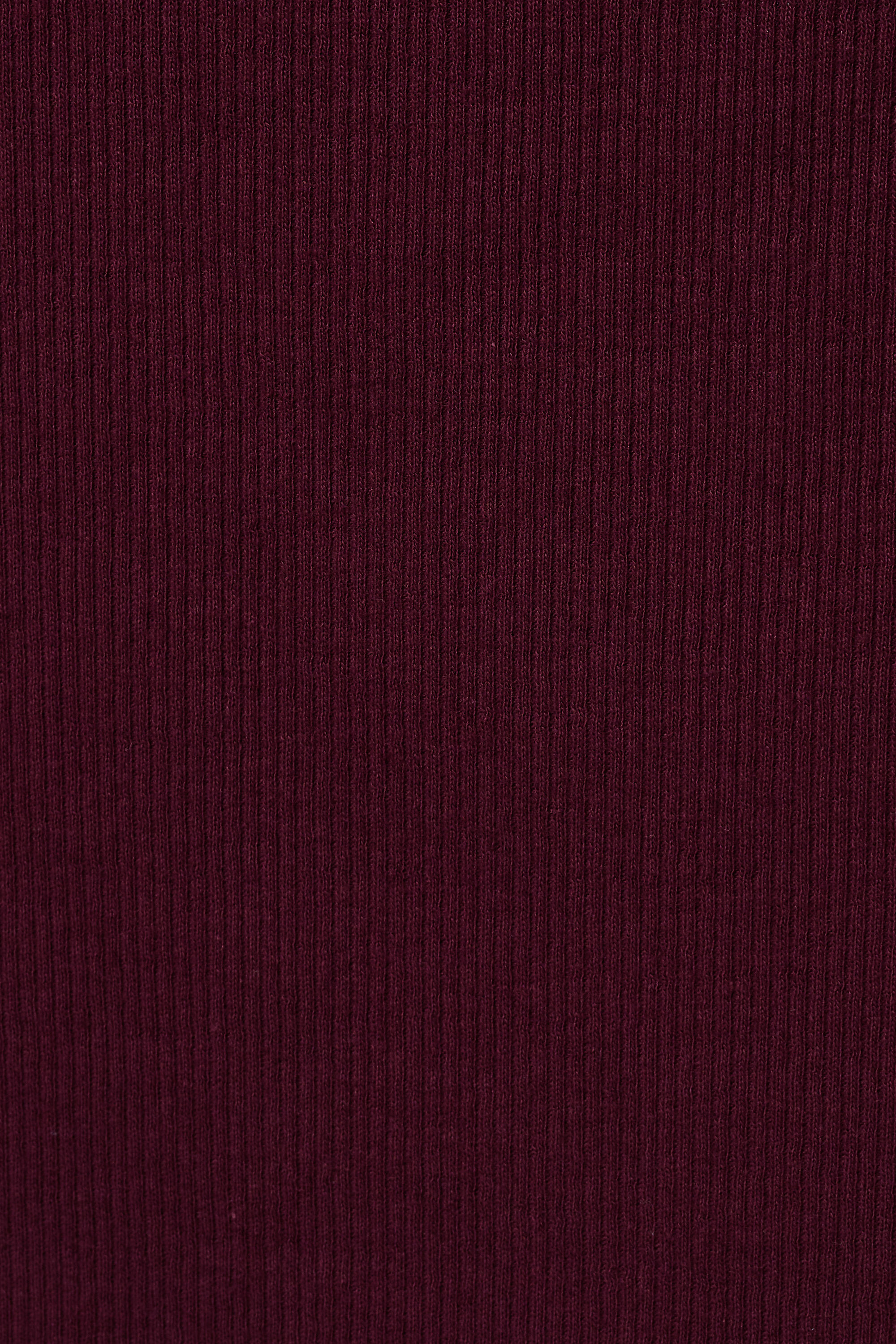 Top de canal&eacute; con escote en V image number 6