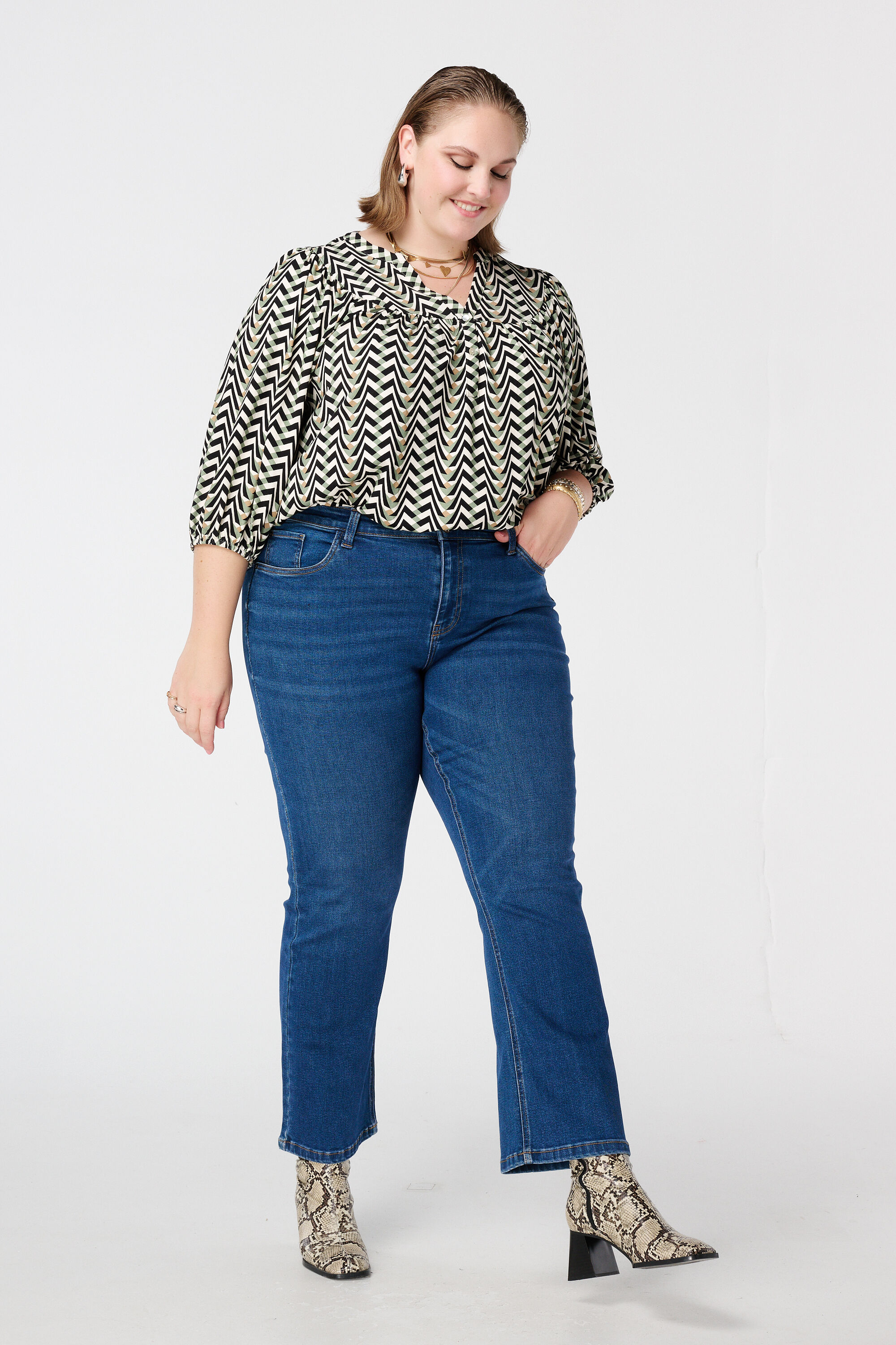 Top de punto con estampado image number 5