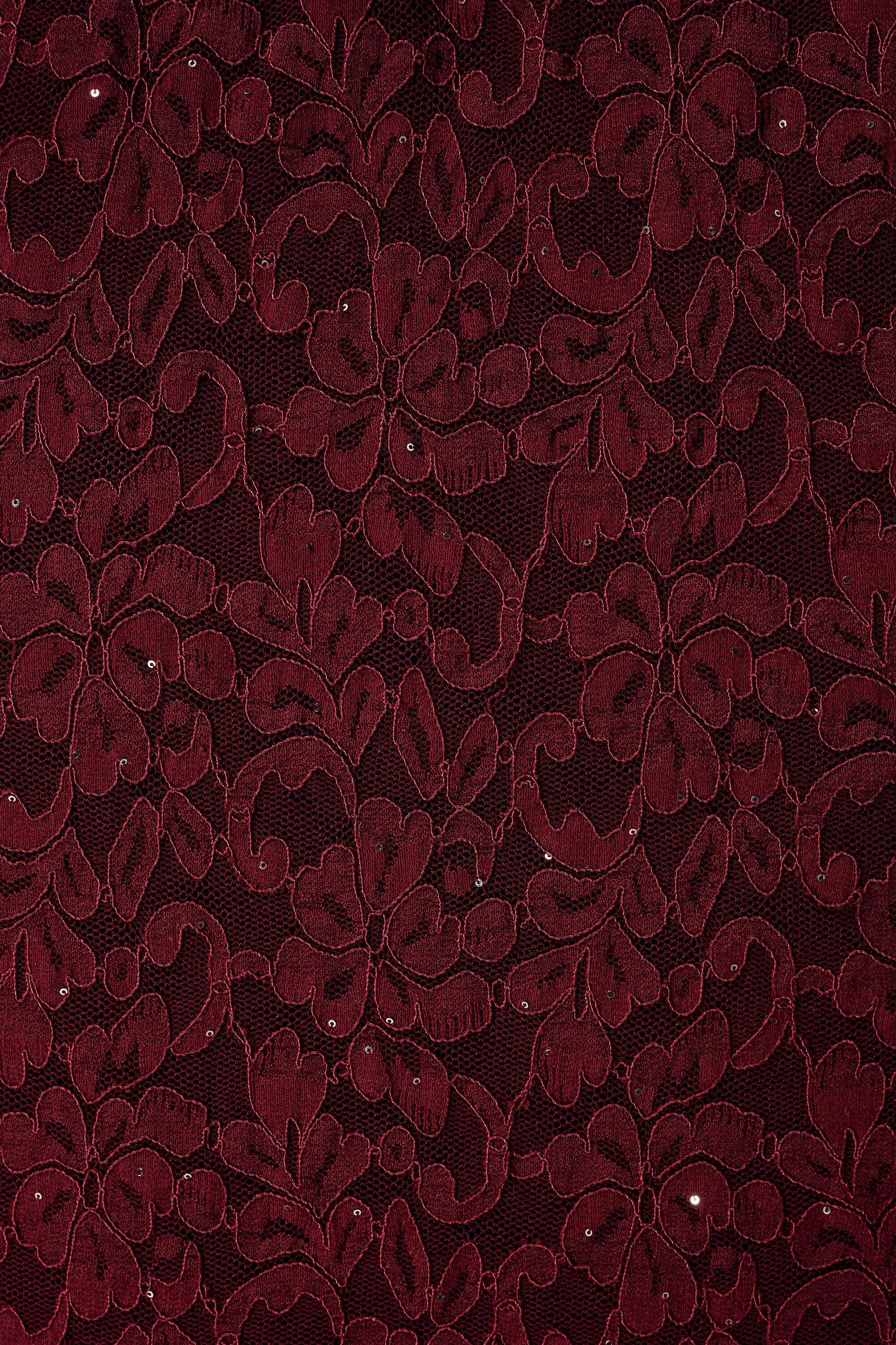 Top con encaje y lentejuelas image number 6