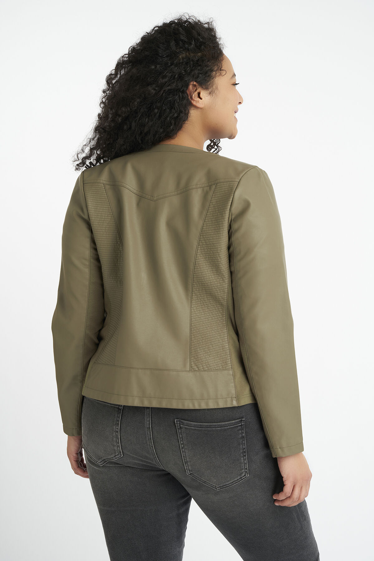 Chaqueta motera de cuero sint&eacute;tico con cuello redondo image number 3