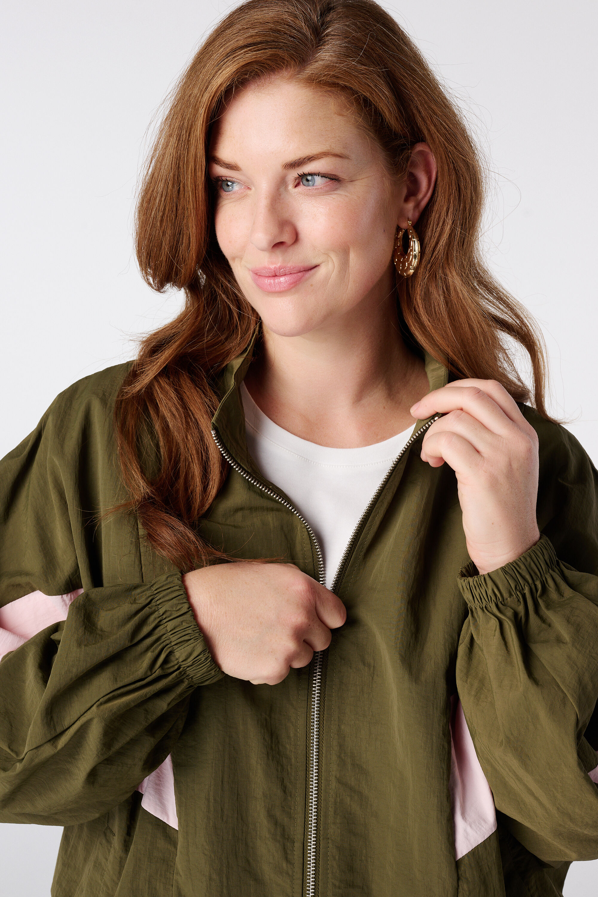 Cazadora bomber deportiva image number 4