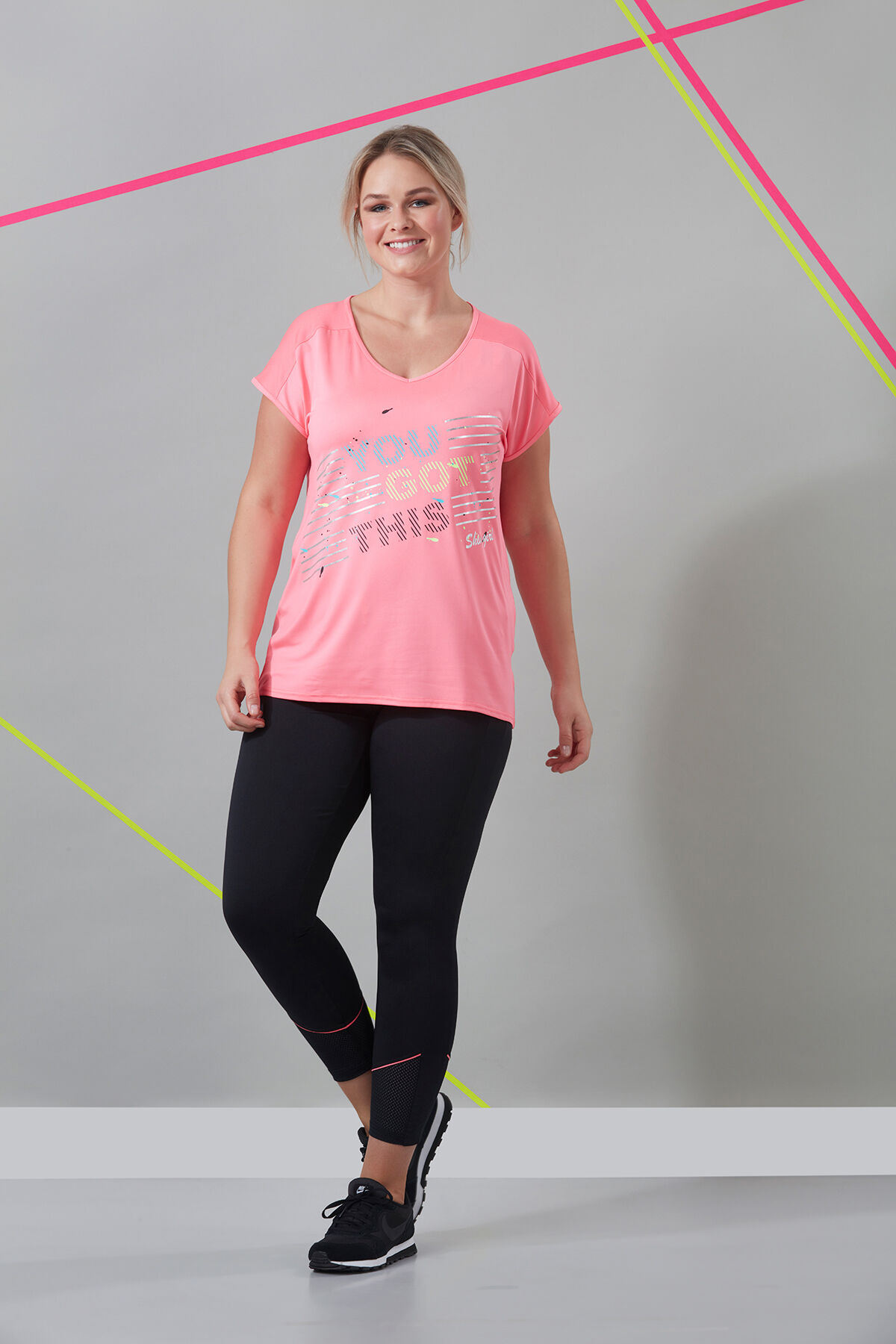 Top deportivo con malla image number 3