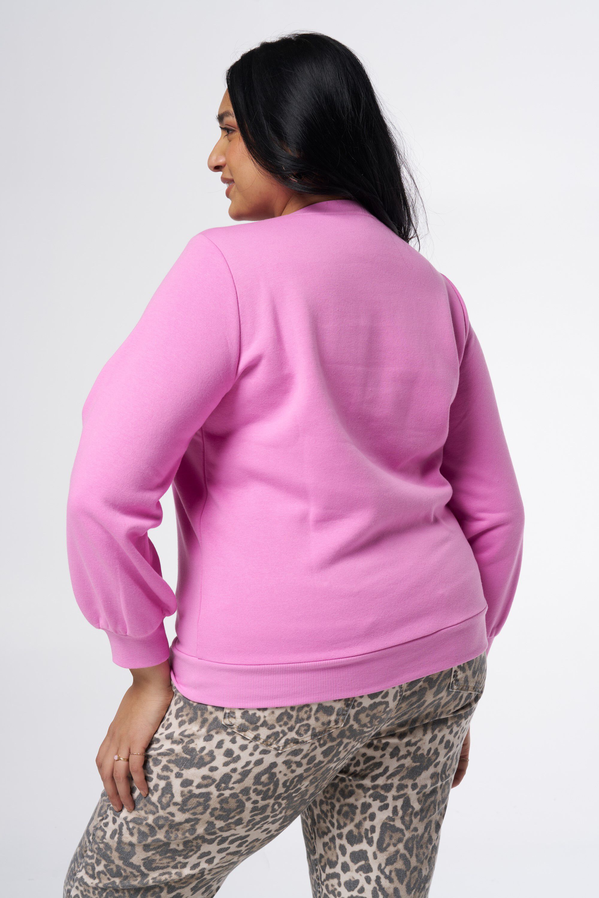 Su&eacute;ter con texto image number 3