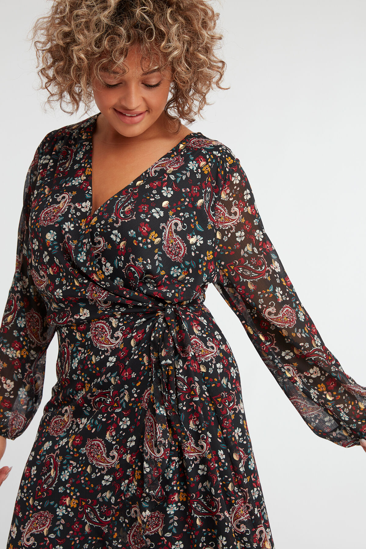 Vestido cruzado image number 4