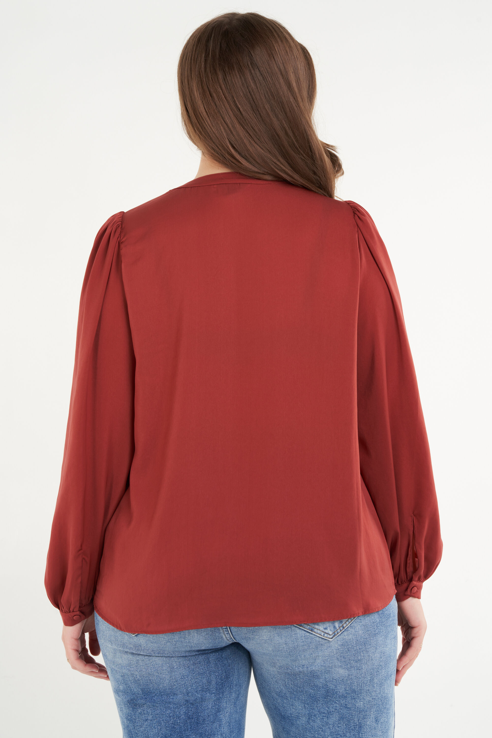 Blusa de sat&eacute;n  image number 3