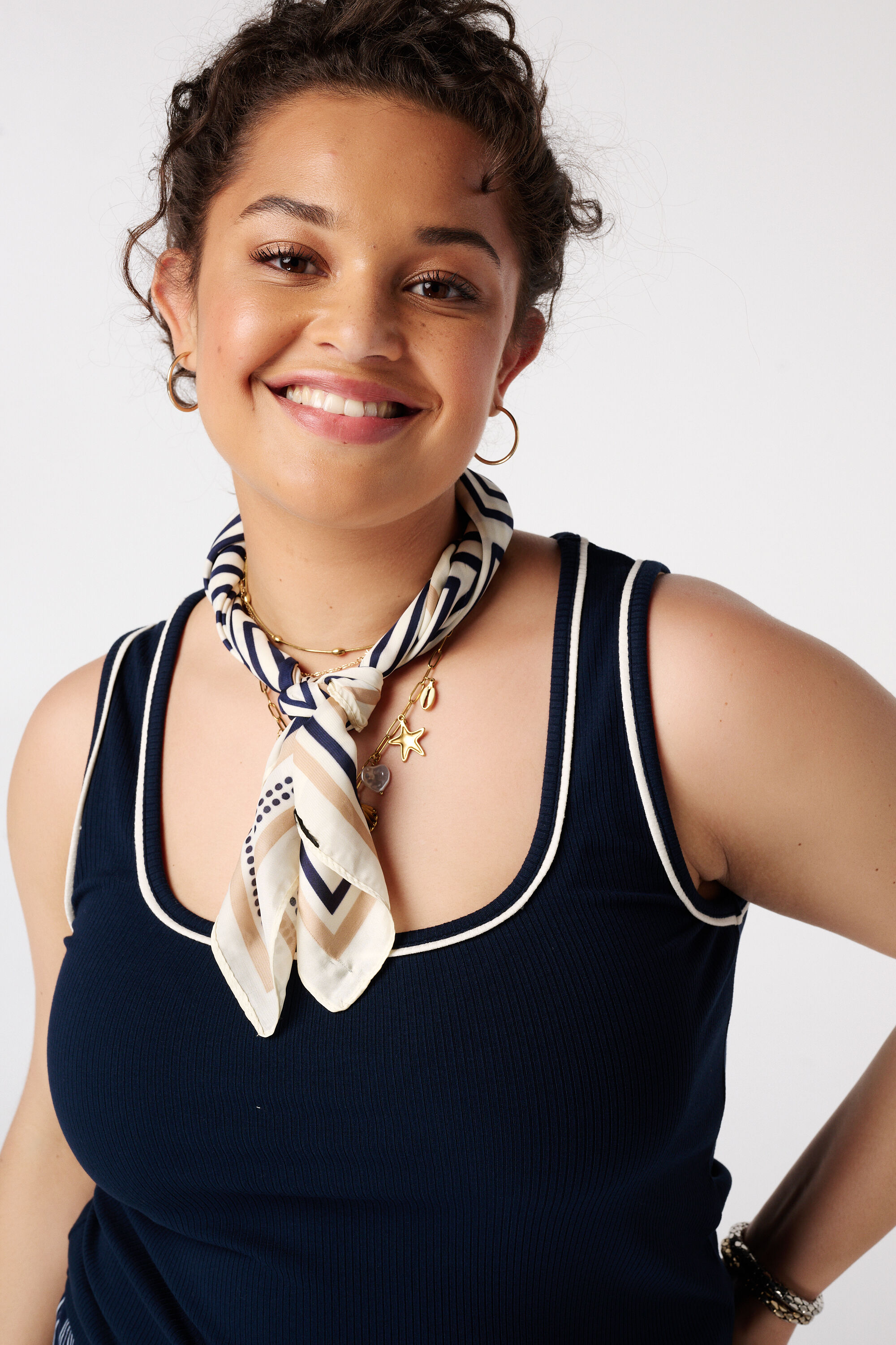 Top de canal&eacute; con detalle en contraste image number 4