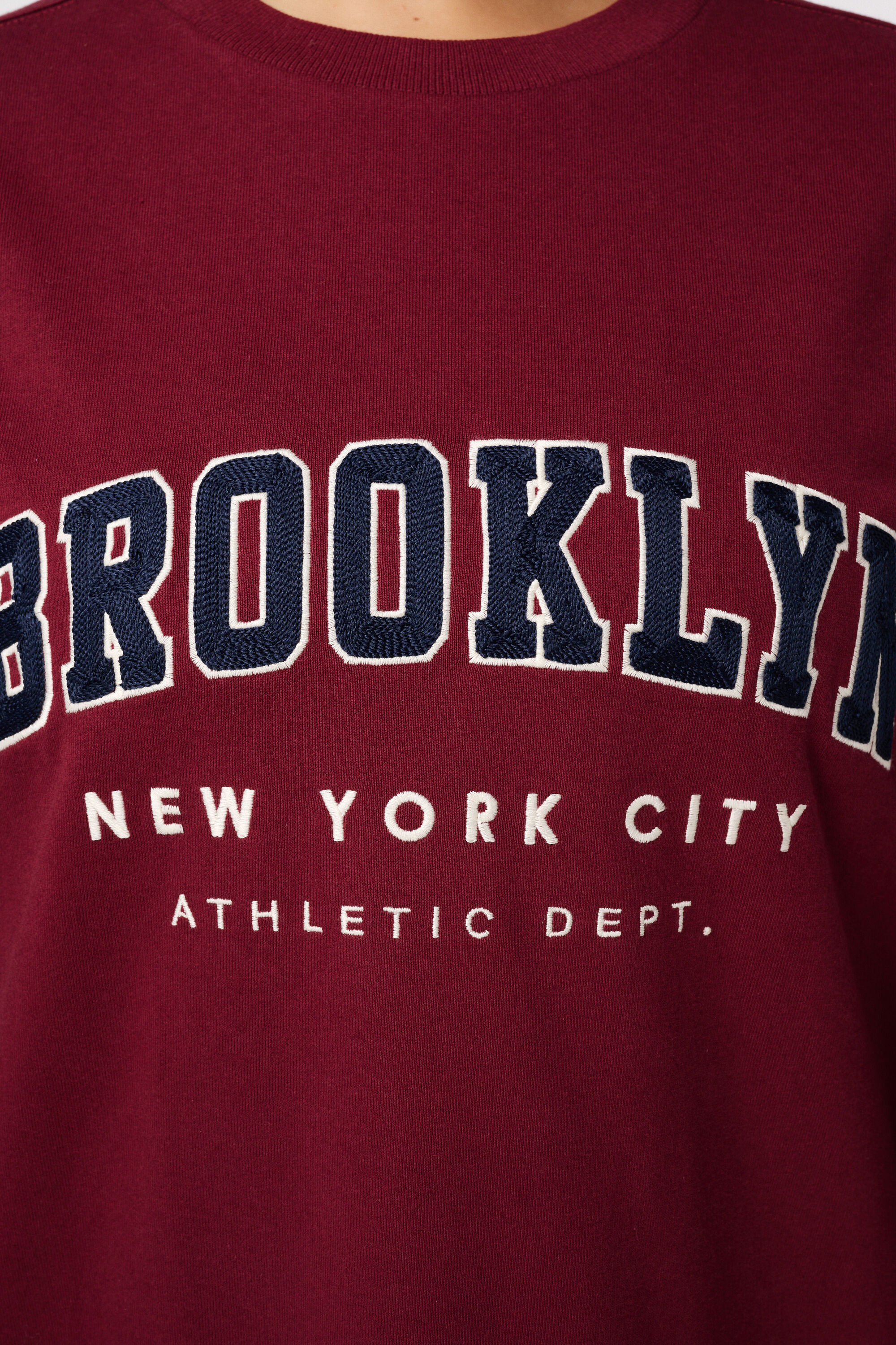 Vestido sudadera con texto image number 6