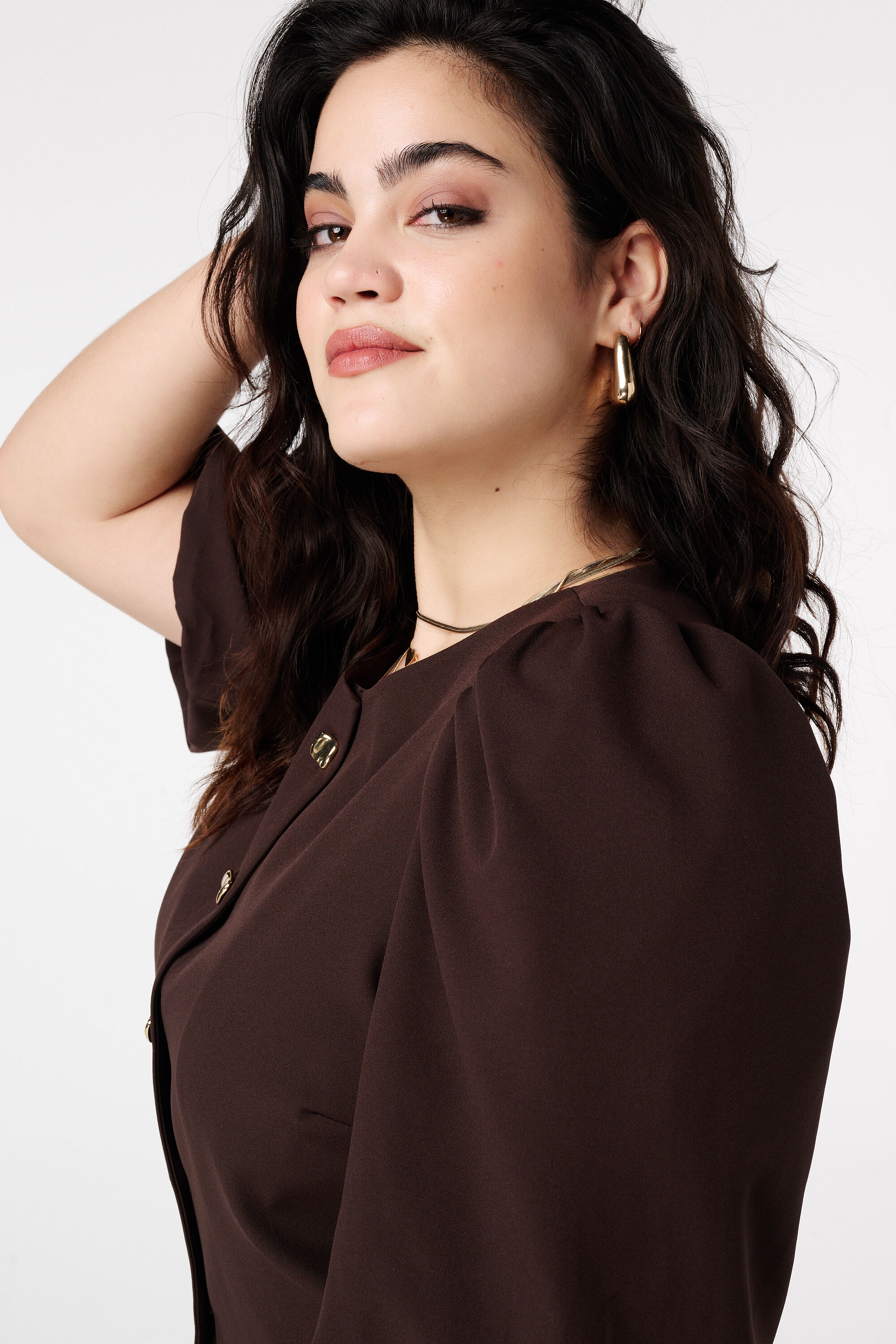 Top con mangas abullonadas cortas image number 4