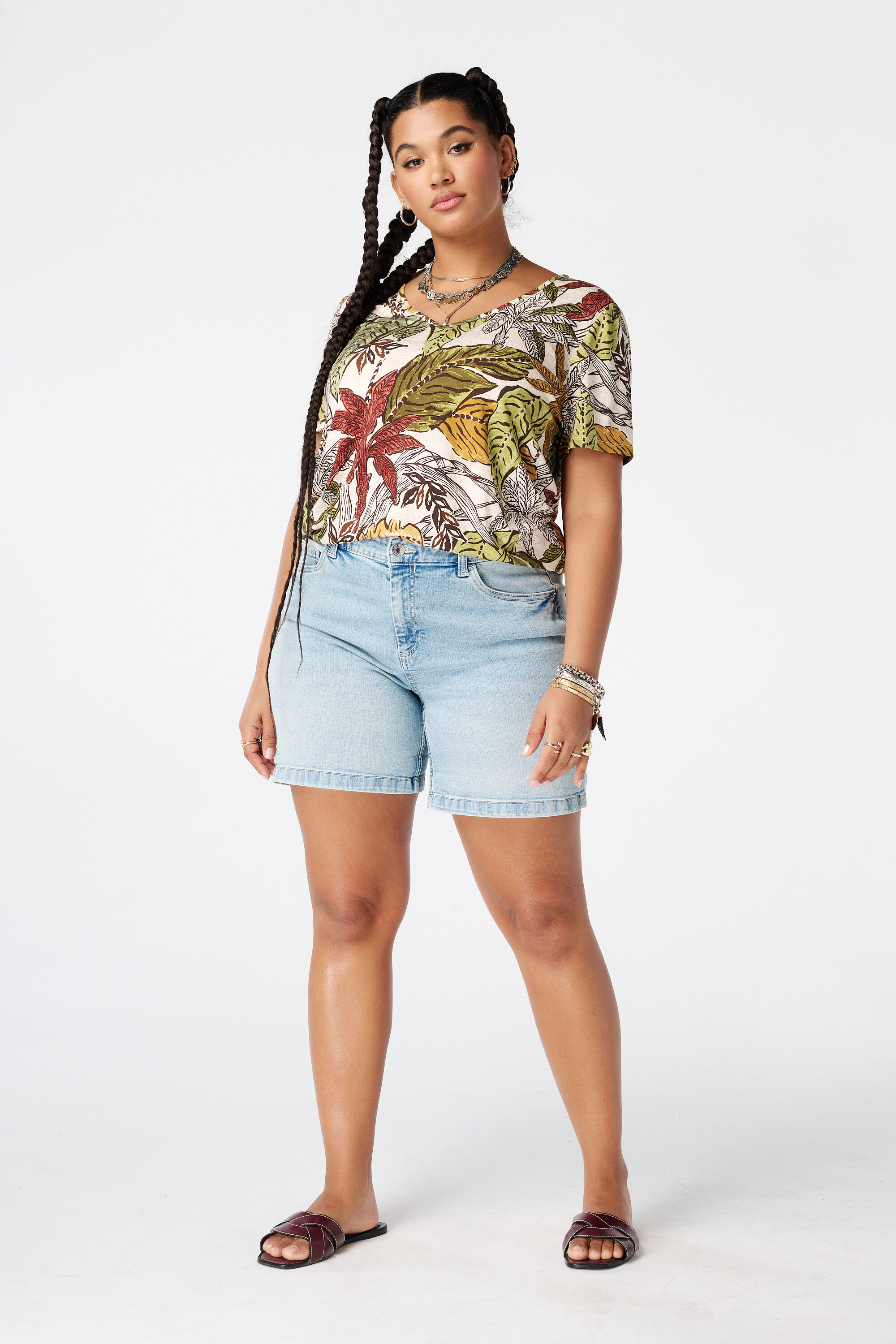 Top estampado con escote en V image number 5