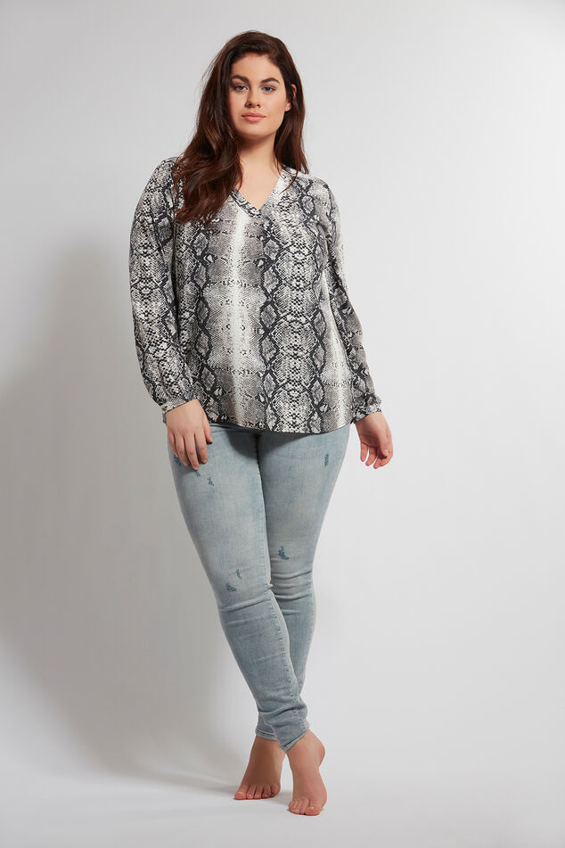 Blusa con estampado de serpiente image number 0