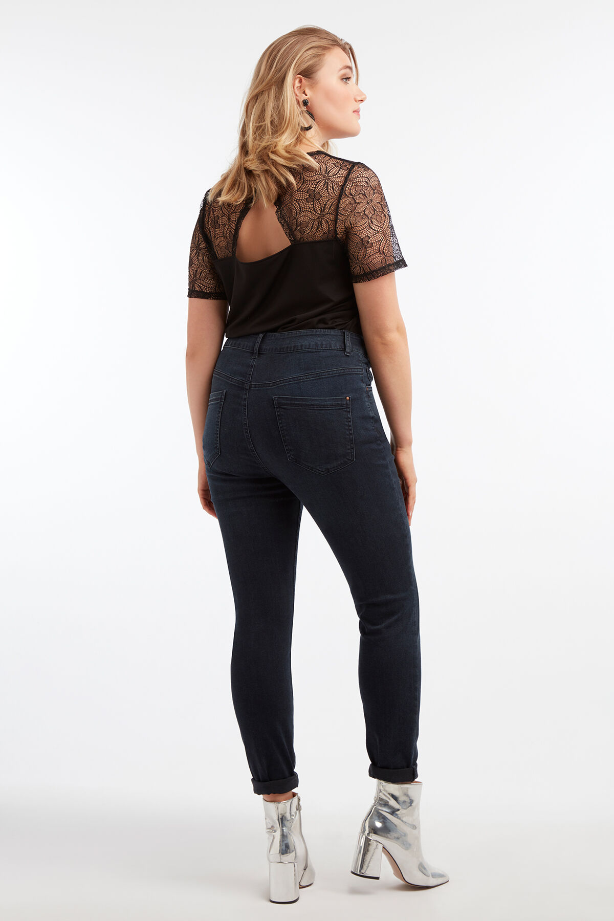 Top con encaje image number 4