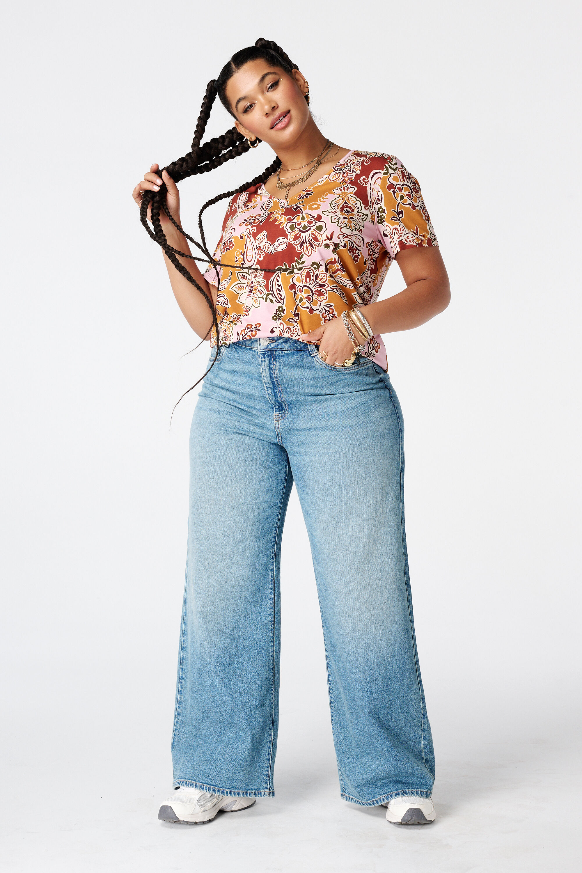 Top estampado con escote en V image number 5