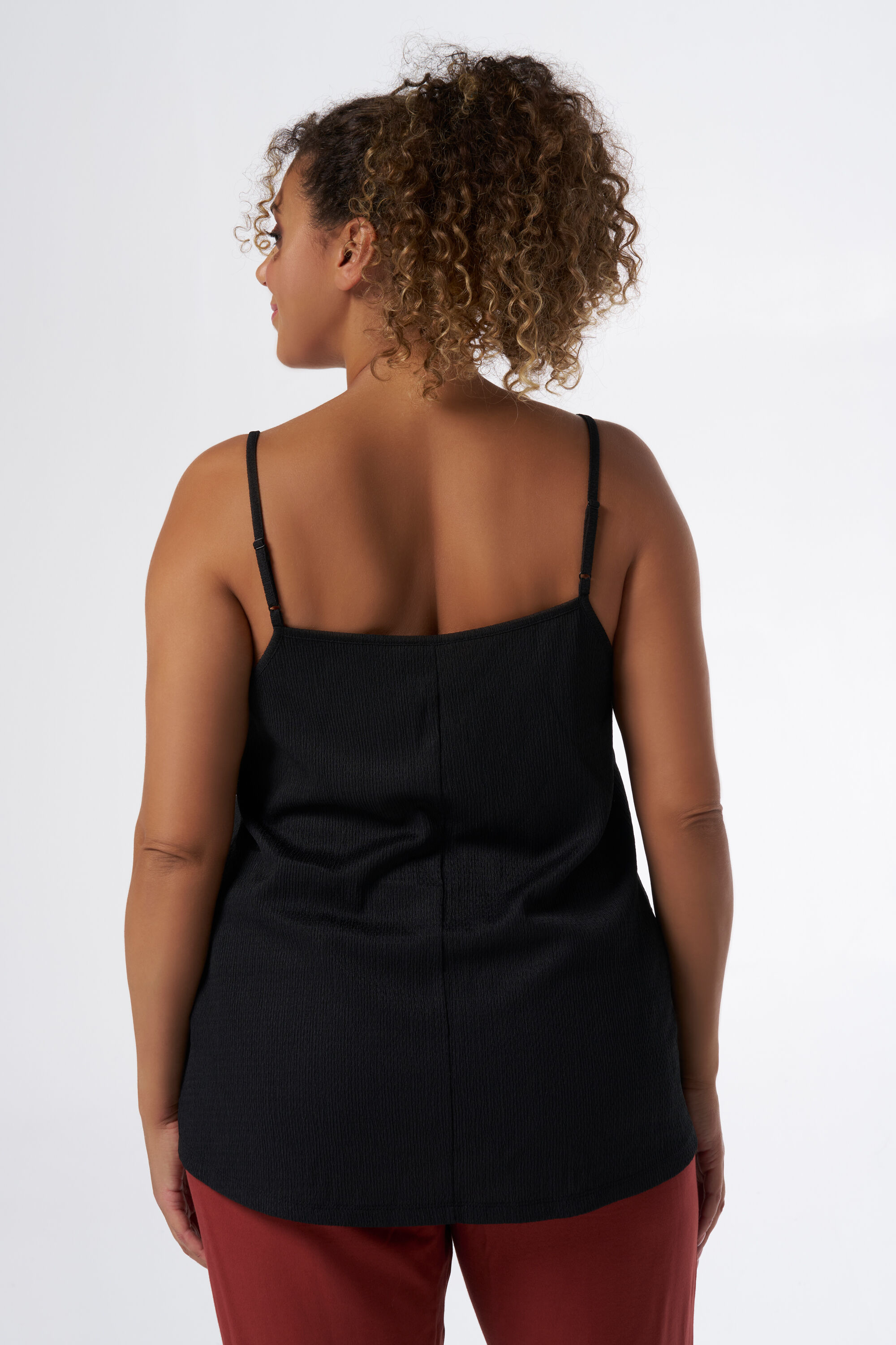 Top con tiras finas image number 3