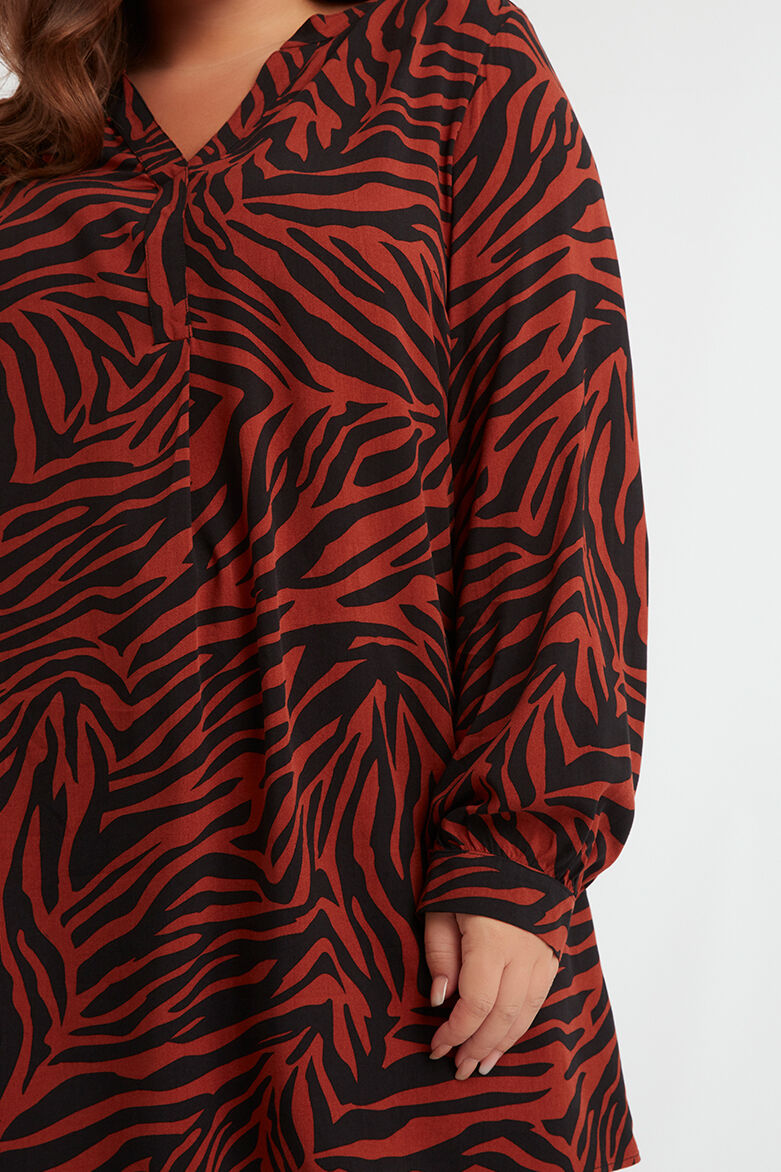 Blusa con estampado image number 5