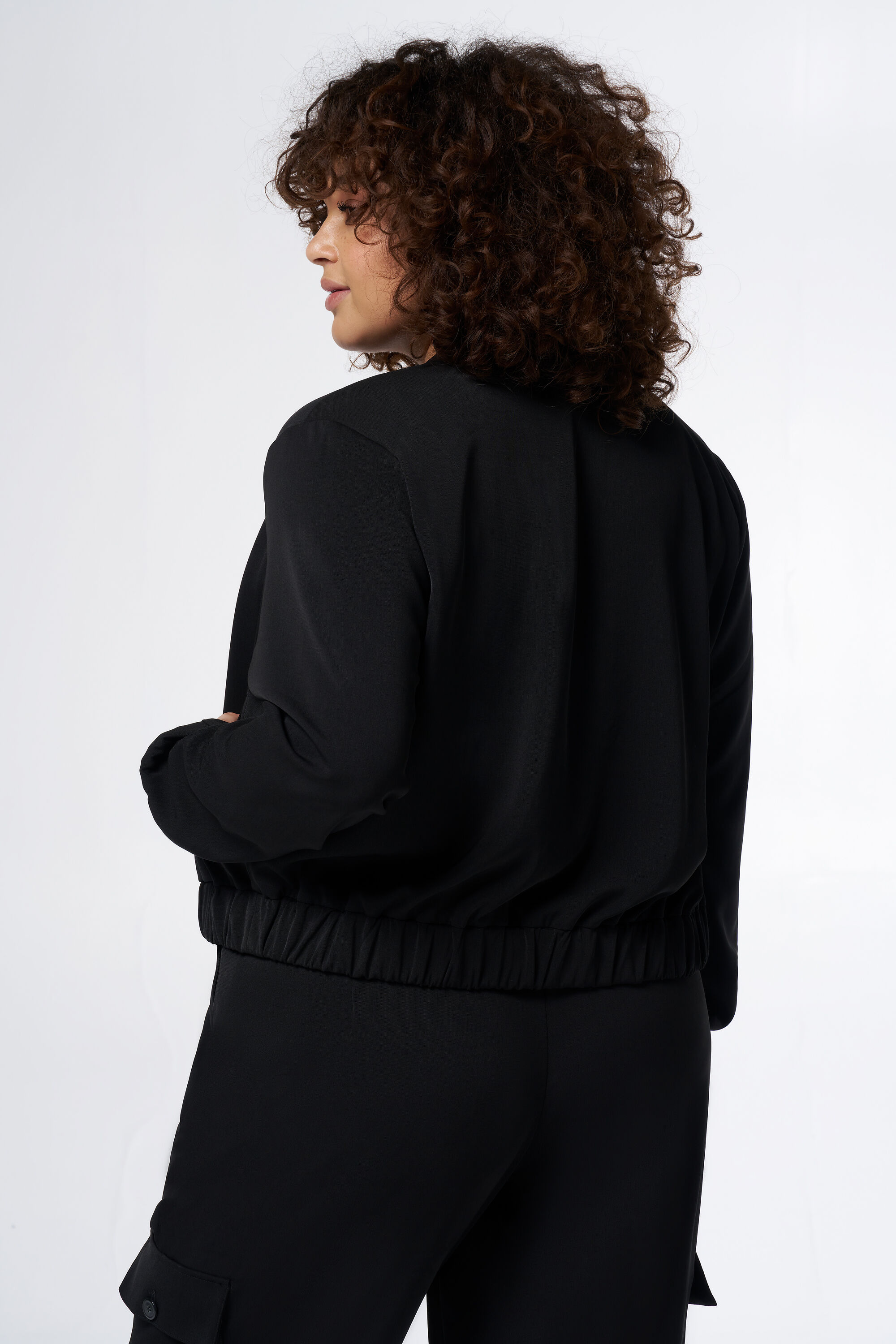 Chaqueta bomber con bolsillos image number 3