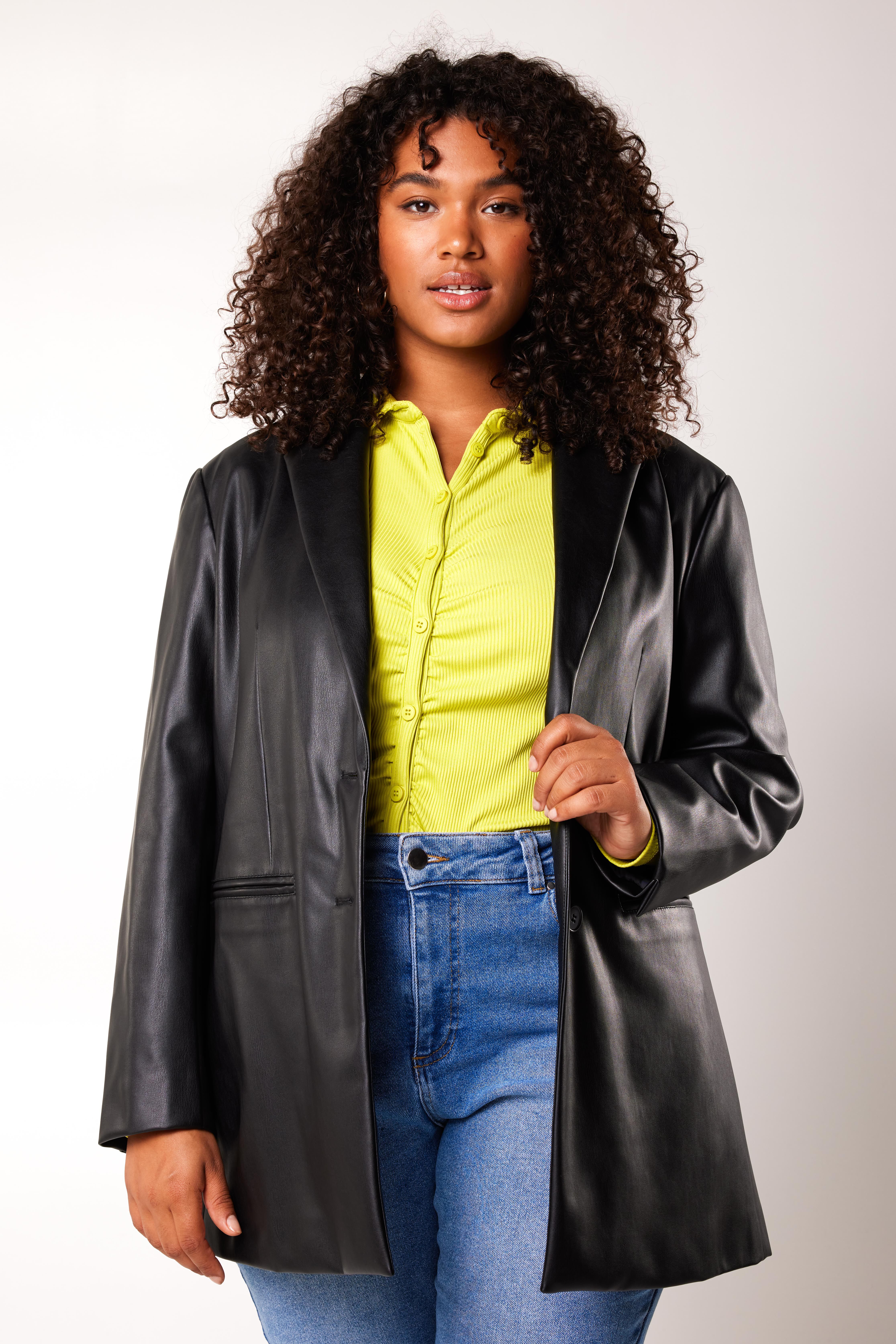 Blazer de cuero sint&eacute;tico image number 6