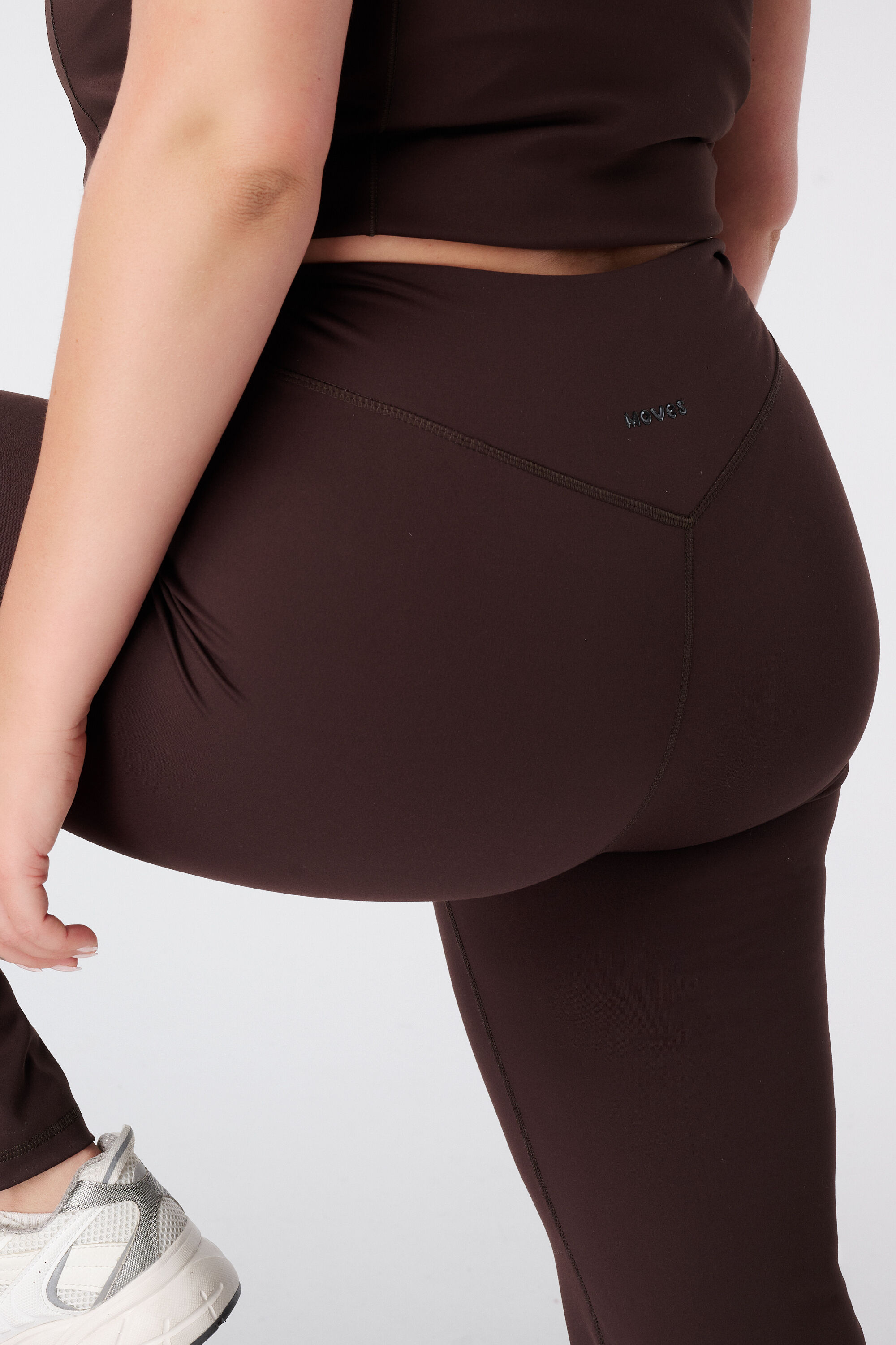 Leggings deportivos acampanados image number 6