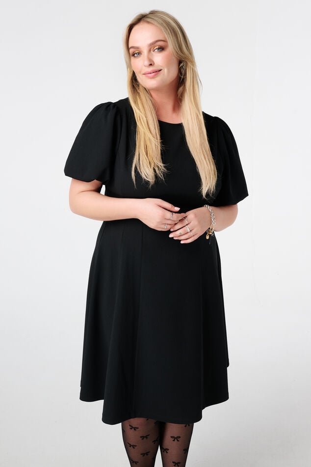 Vestido con costuras decorativas image number 5