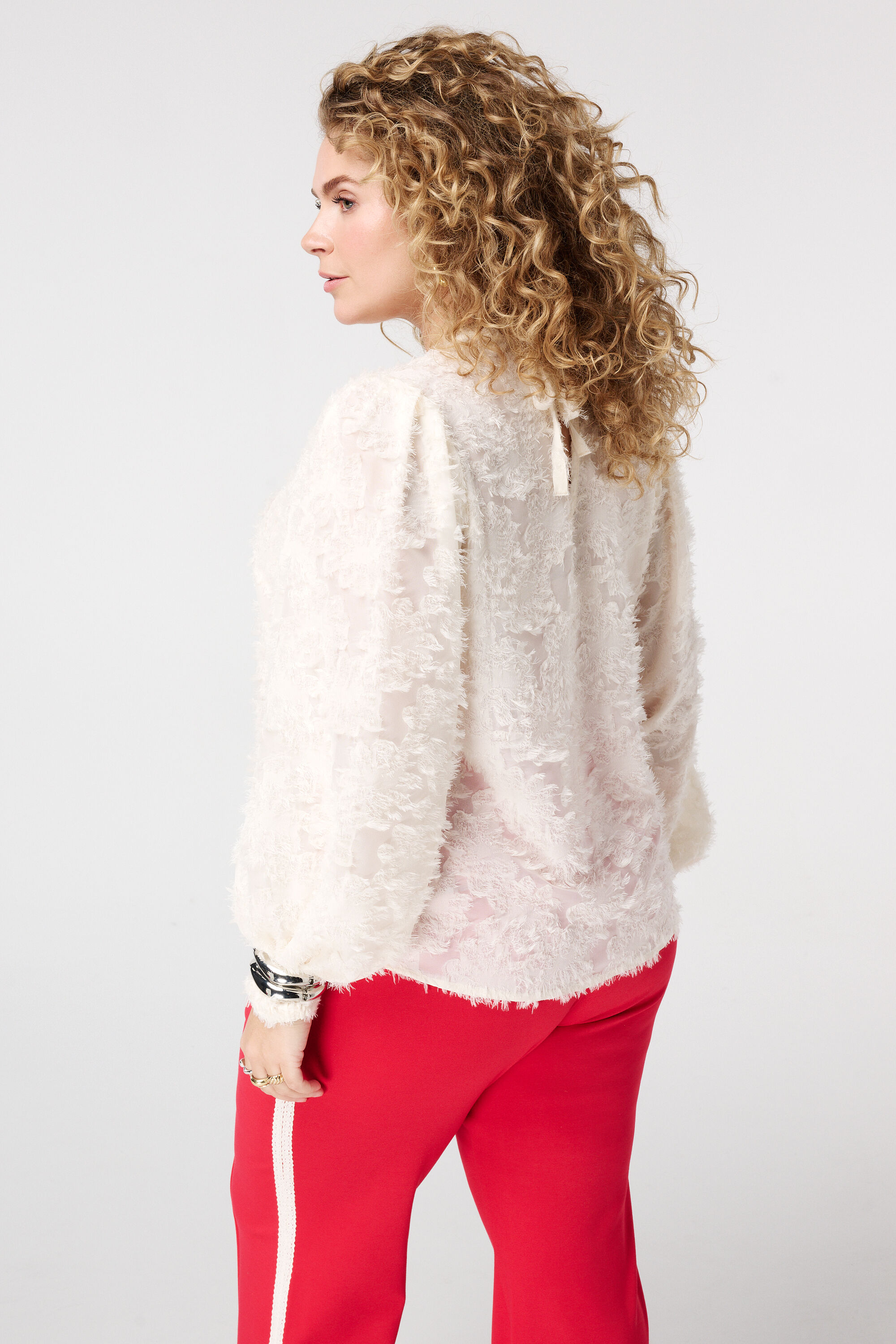Blusa con textura image number 3