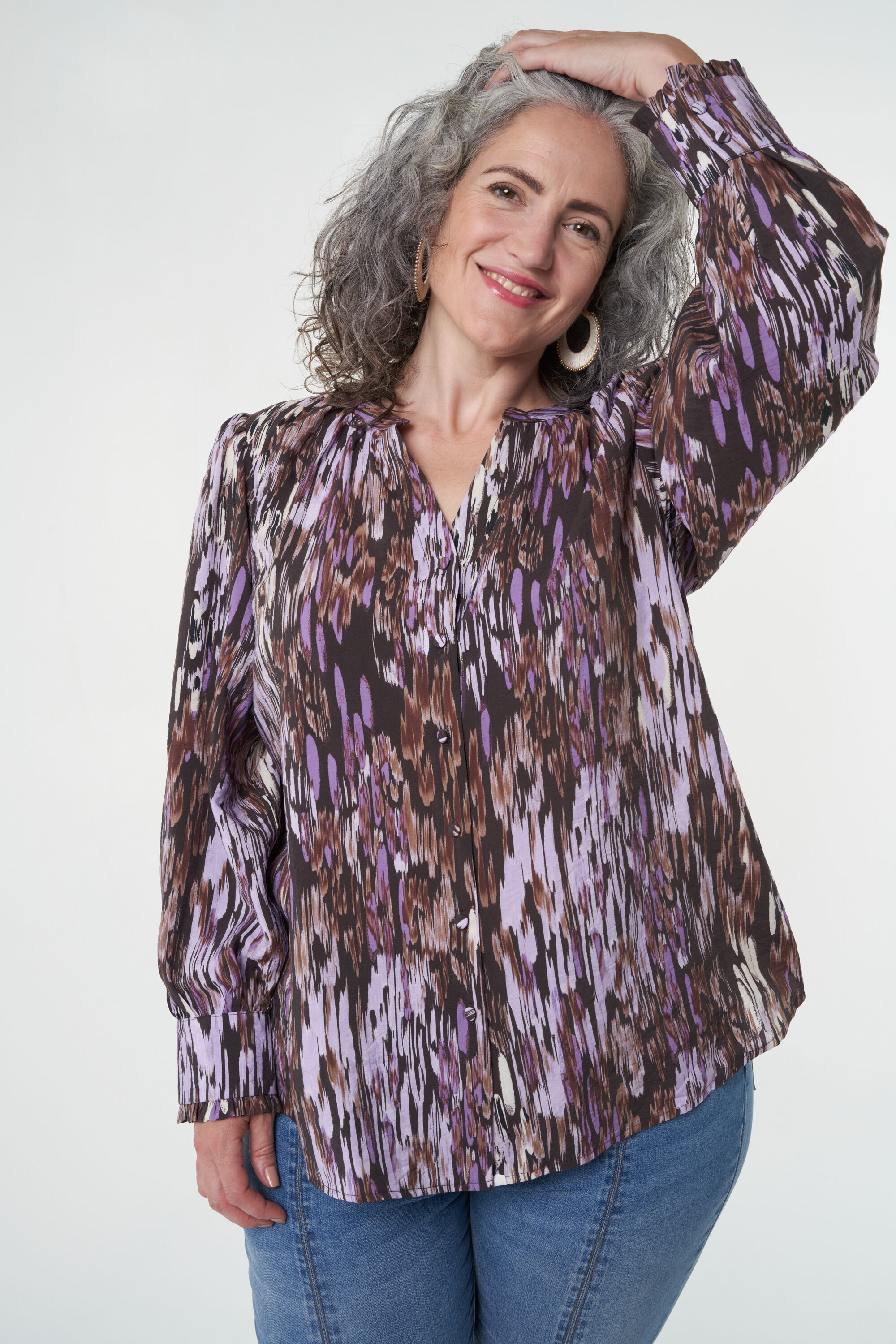 Blusa con botones image number 6