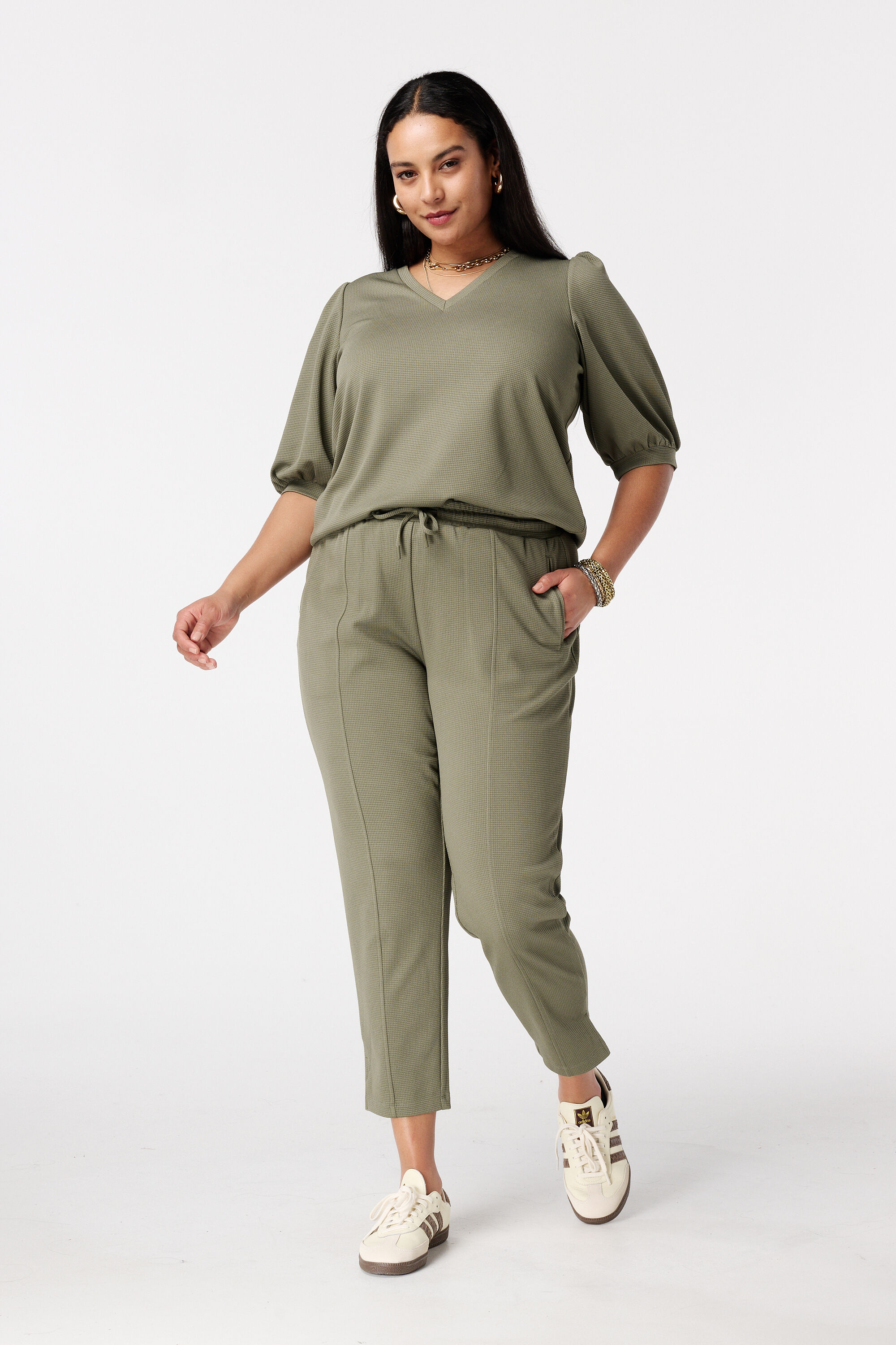 Top con mangas abullonadas image number 5