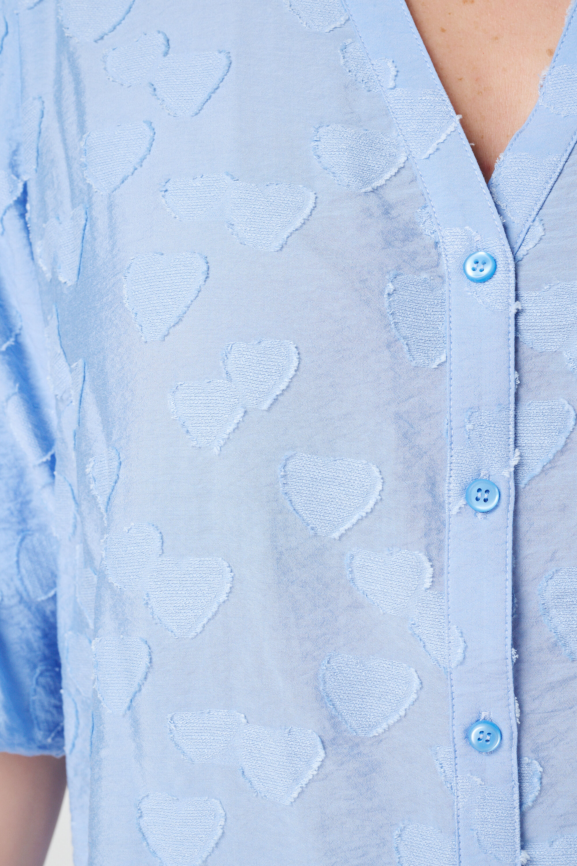  Blusa con estampado de corazones  image number 6