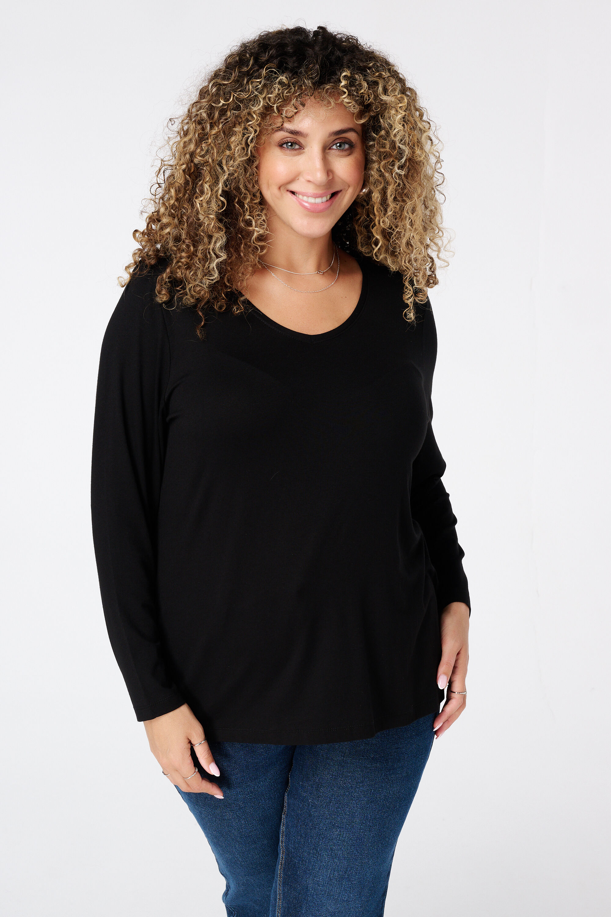 Top de manga larga y cuello en V