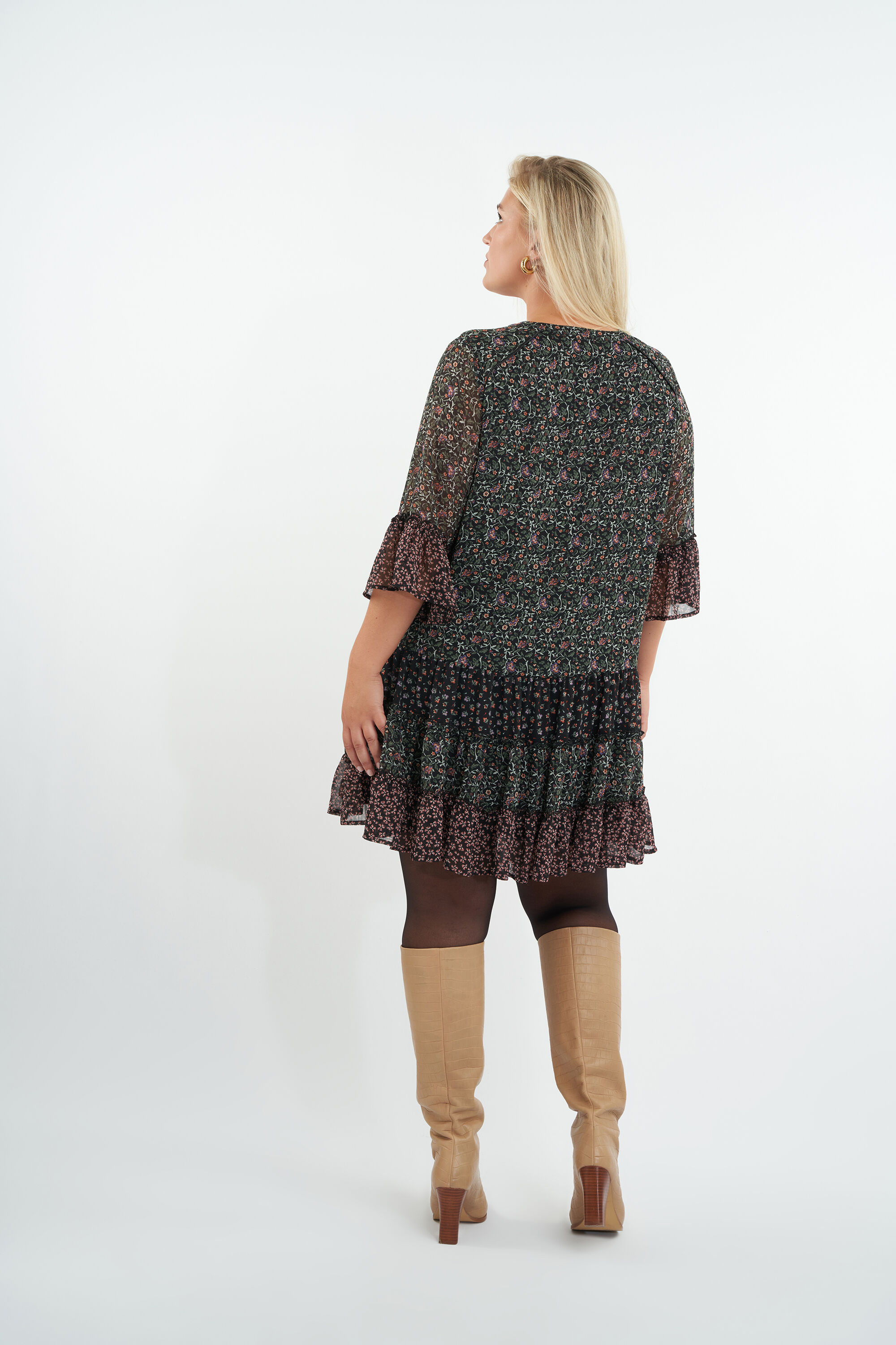 Vestido con estampado image number 3