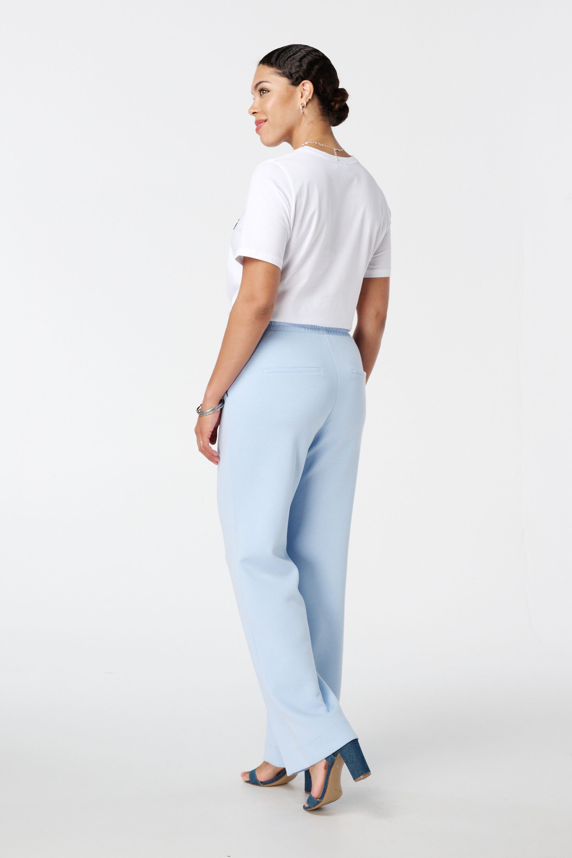 Pantalones con pinzas image number 3