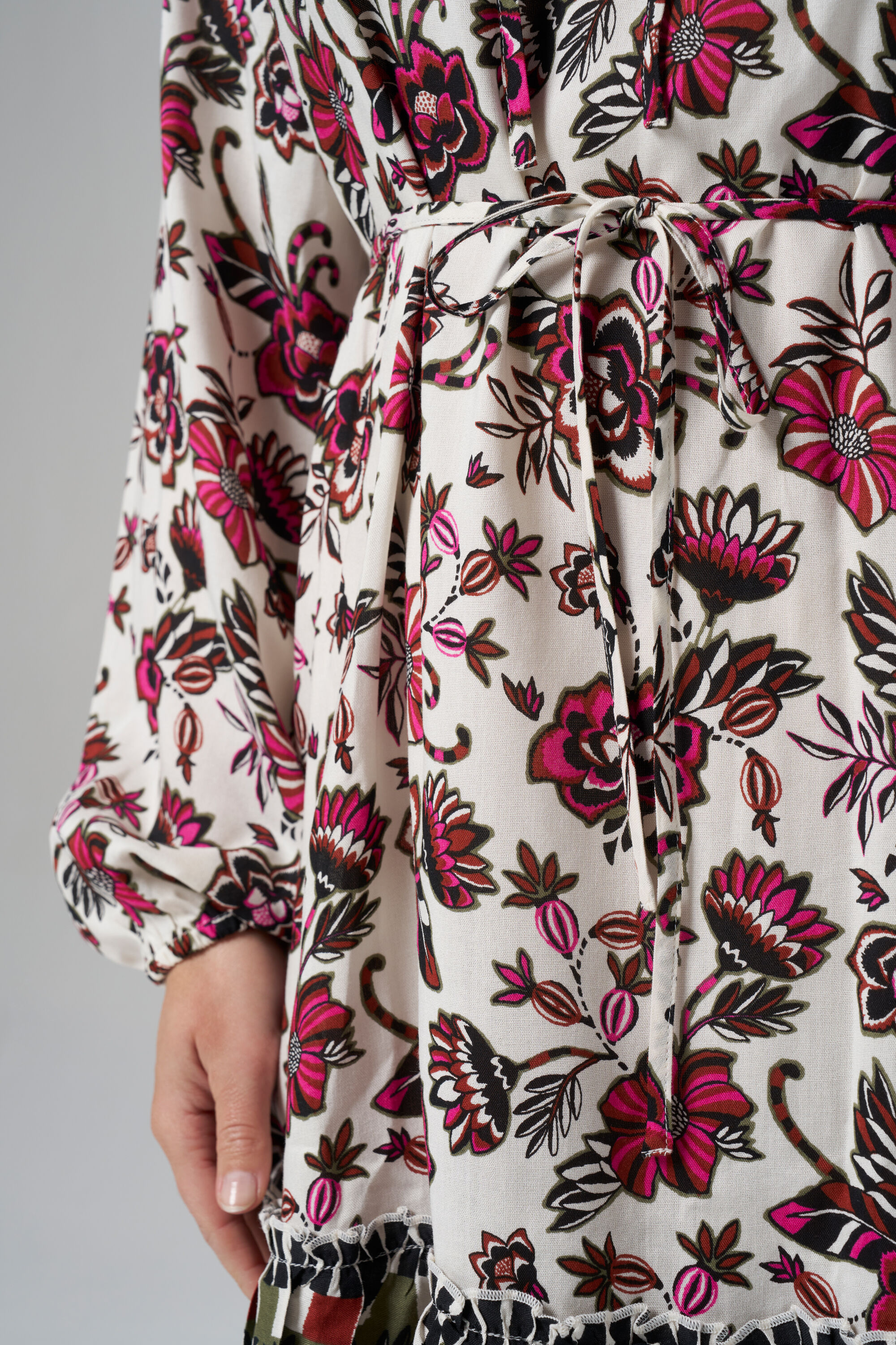 Vestido con estampado image number 4