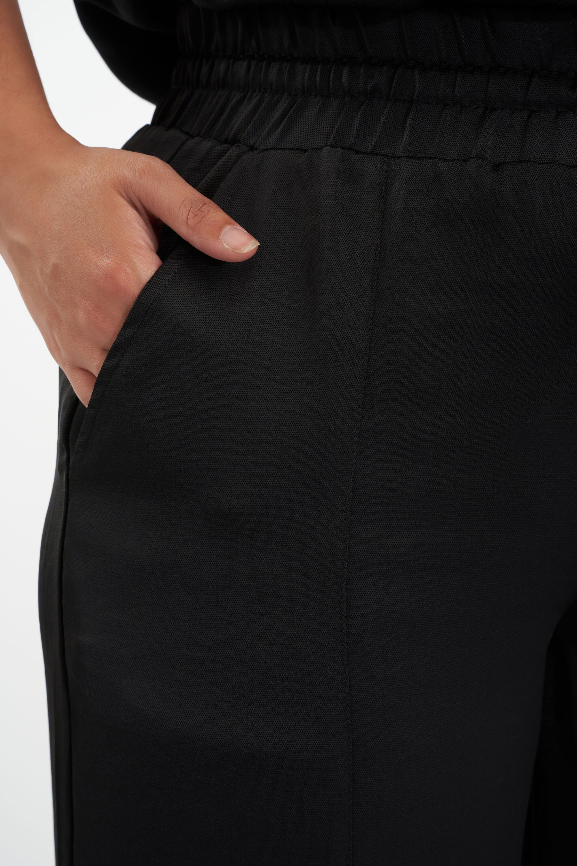 Pantalones de raso image number 5