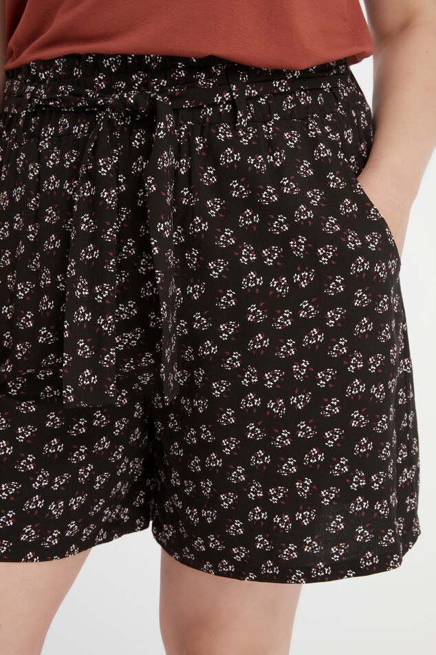 Shorts de viscosa con estampado image number 5
