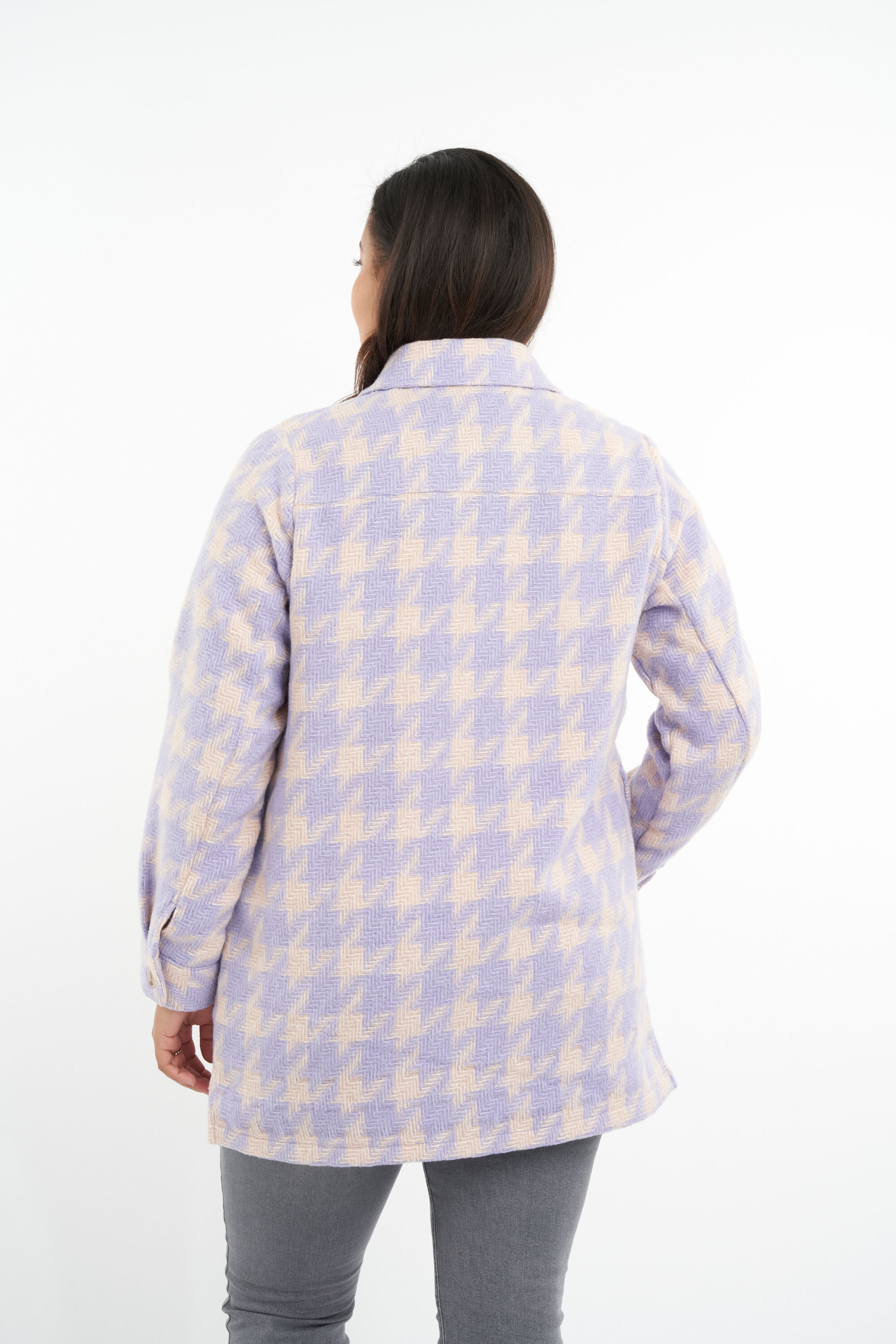 Sobrecamisa con estampado pata de gallo image number 4