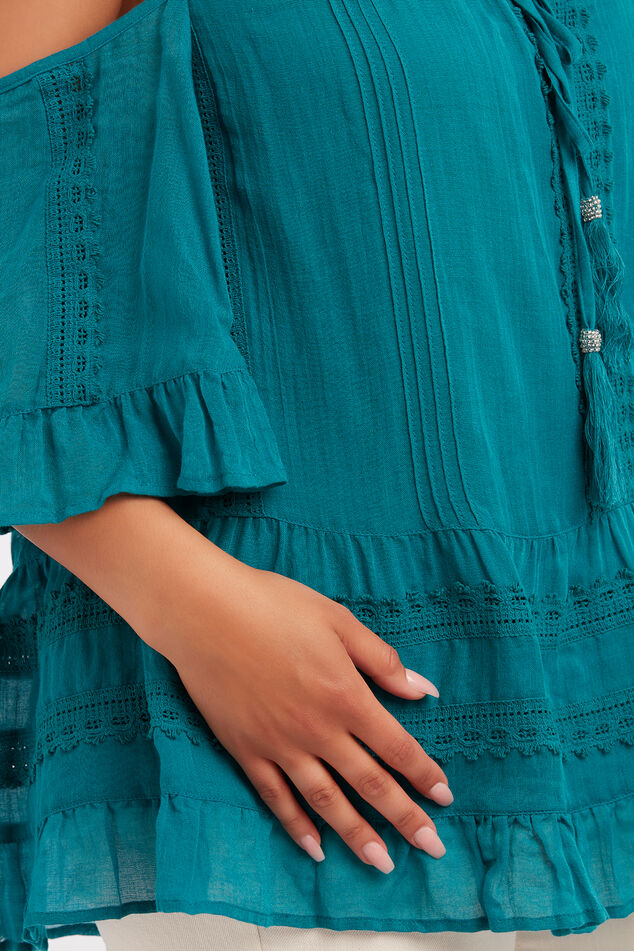 Blusa con hombros descubiertos image number 4