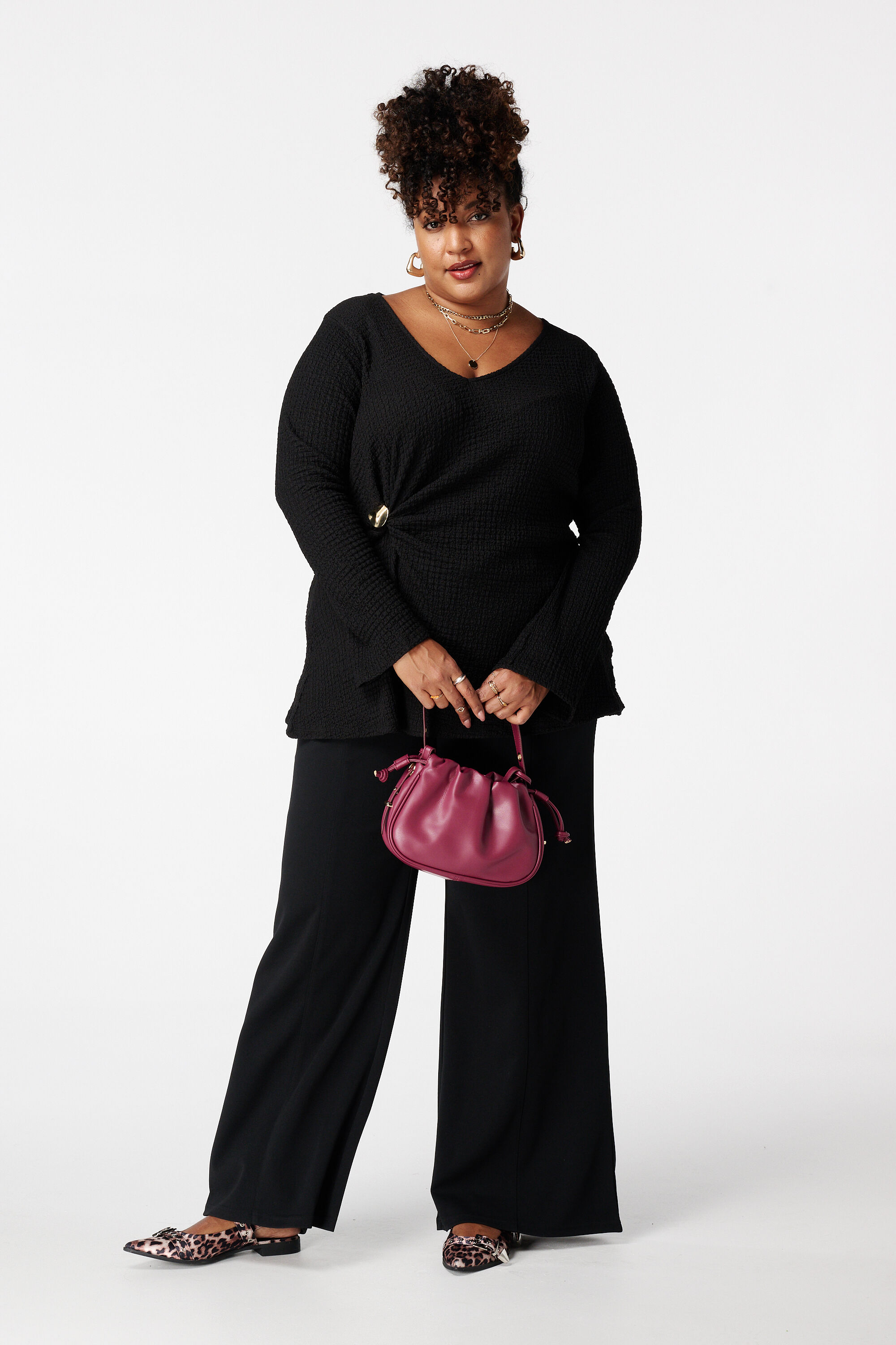 Top con detalle de nudo image number 5