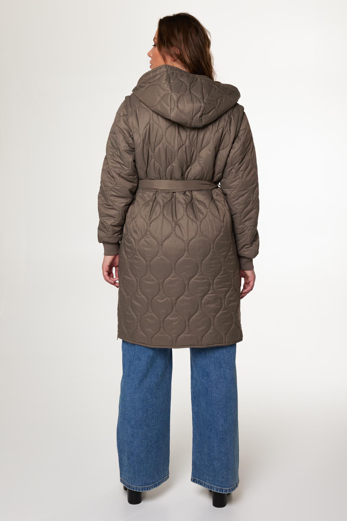 Chaqueta acolchada con mangas desmontables image number 3