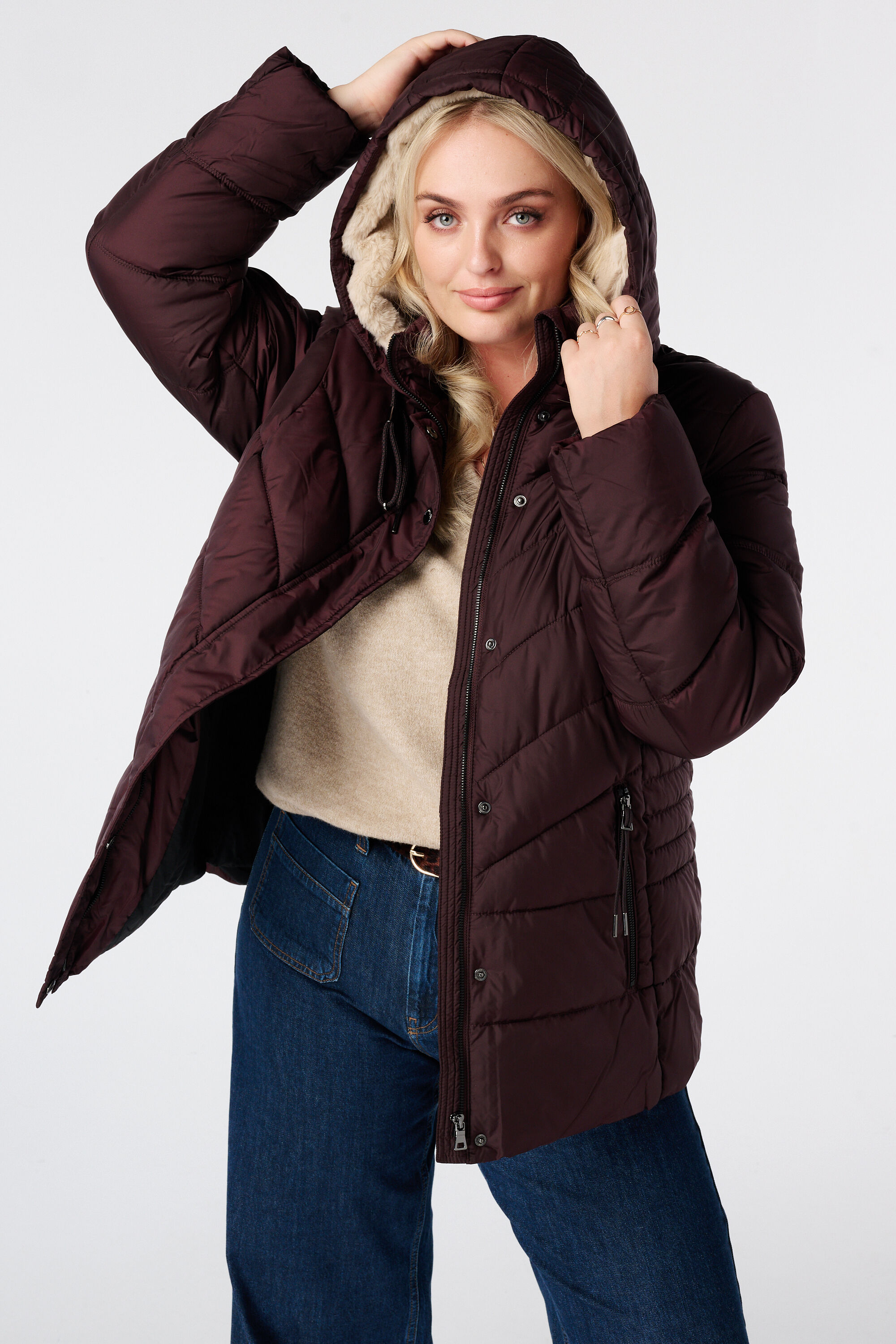 Chaqueta acolchada con capucha