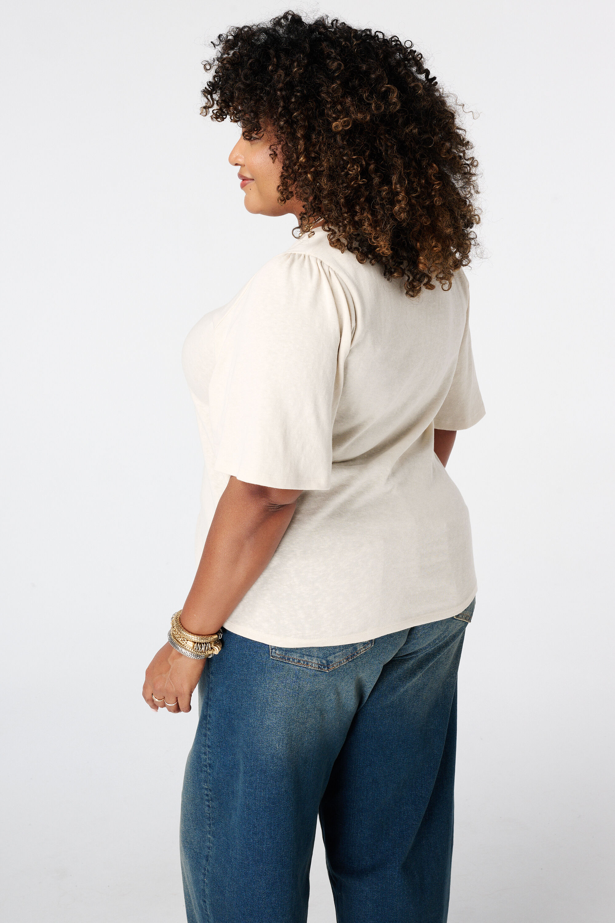 Camiseta con escote en V image number 3