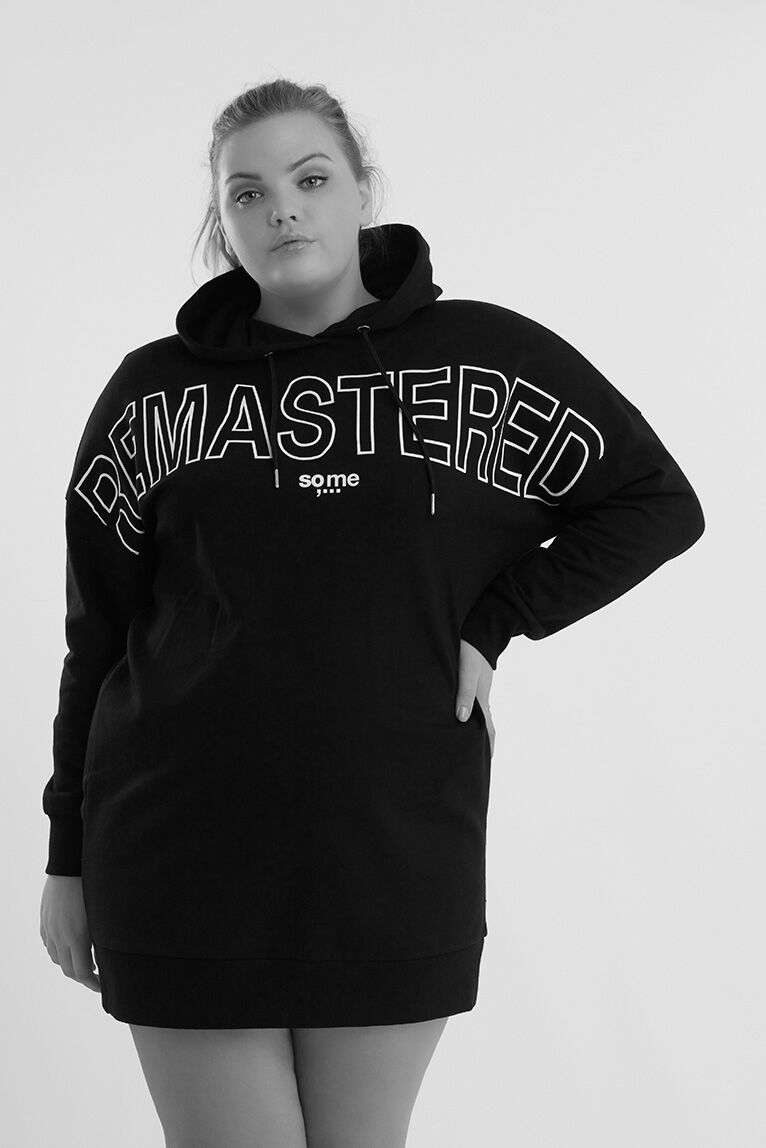 Jersey tipo vestido con estampado en goma image number 3