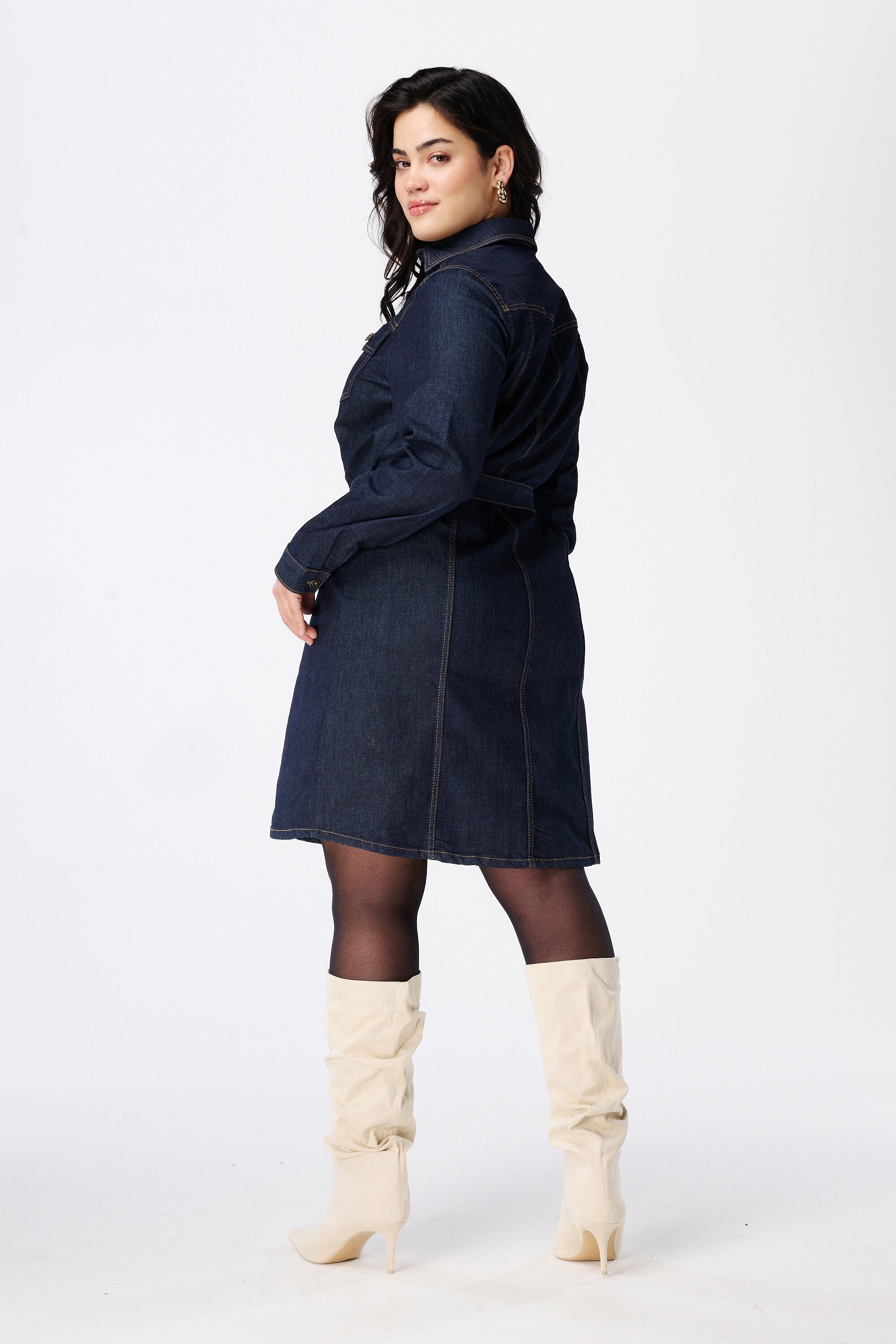 Vestido denim con cinto image number 3