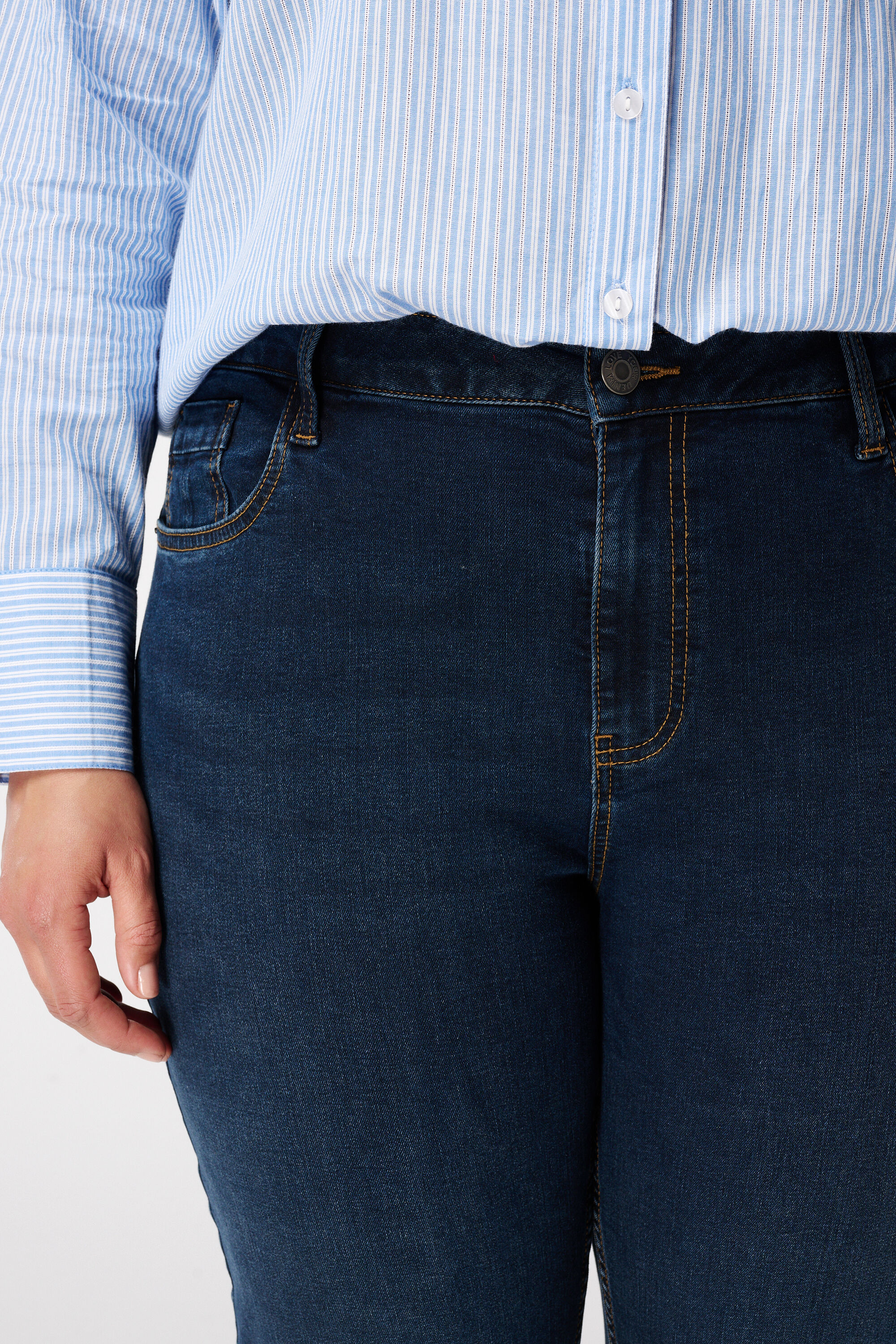 Vaqueros de pierna recta LILY image number 4