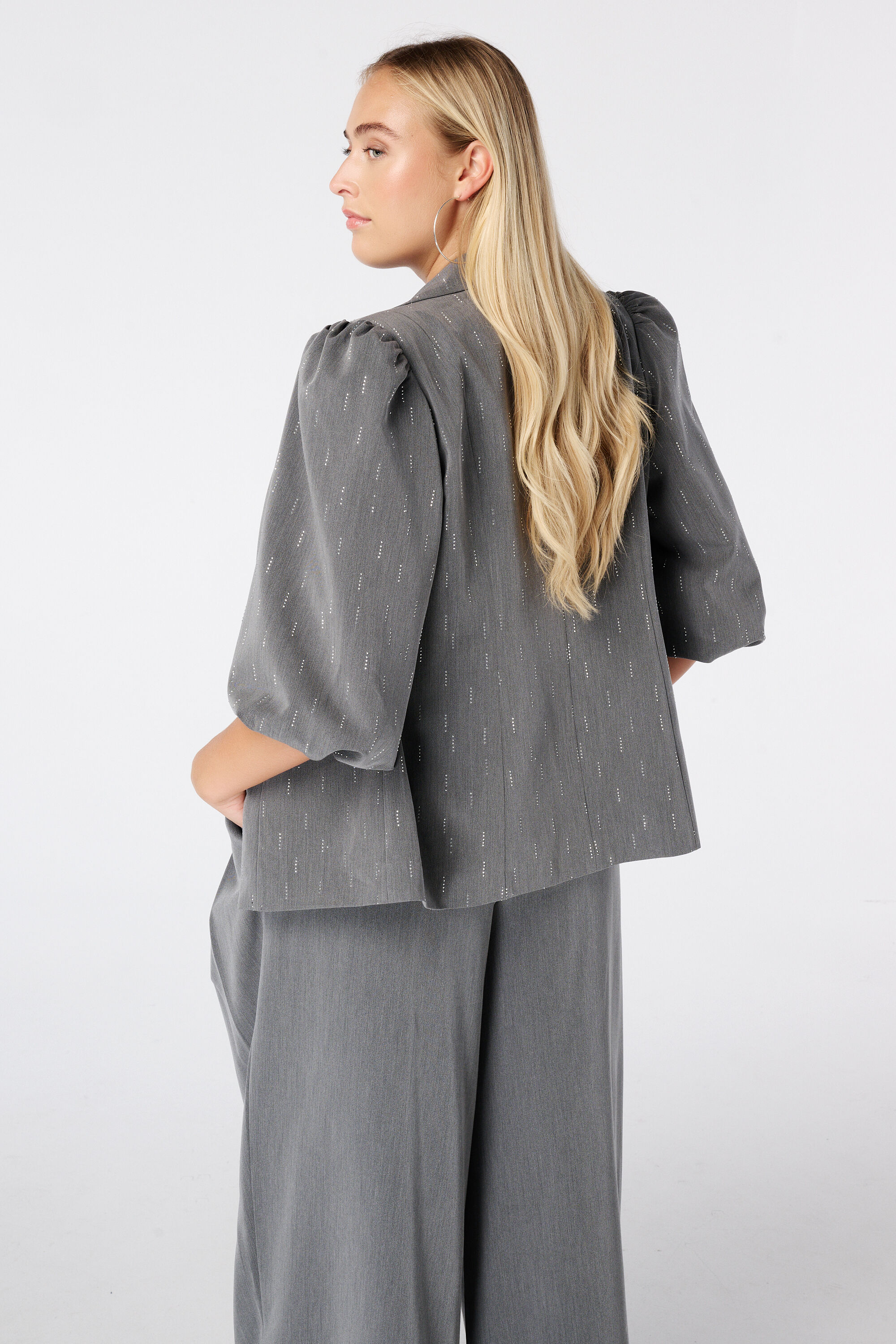 Blazer con mangas abullonadas image number 3