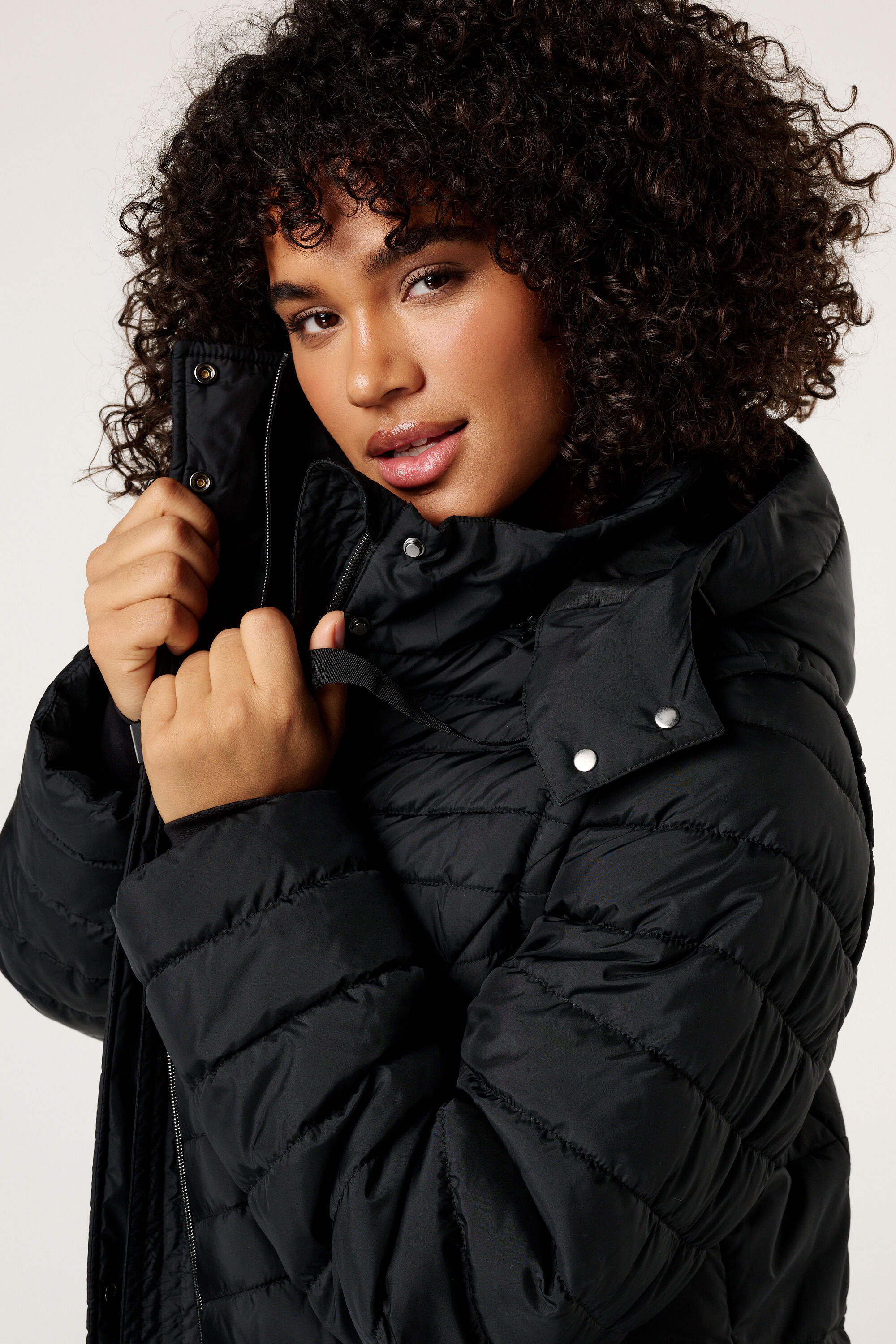 Chaqueta ligera acolchada  image number 4