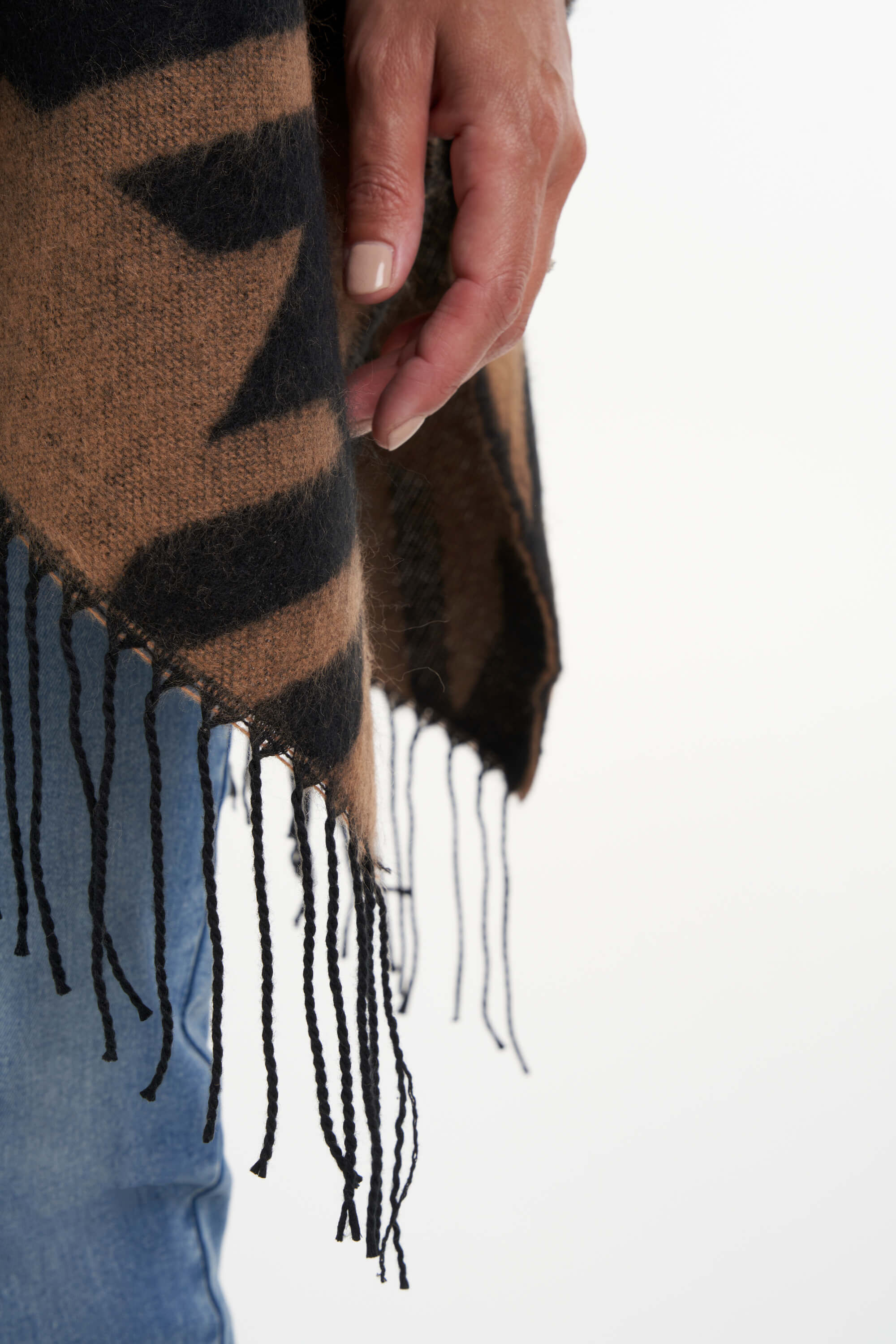 Bufanda con estampado  image number 5